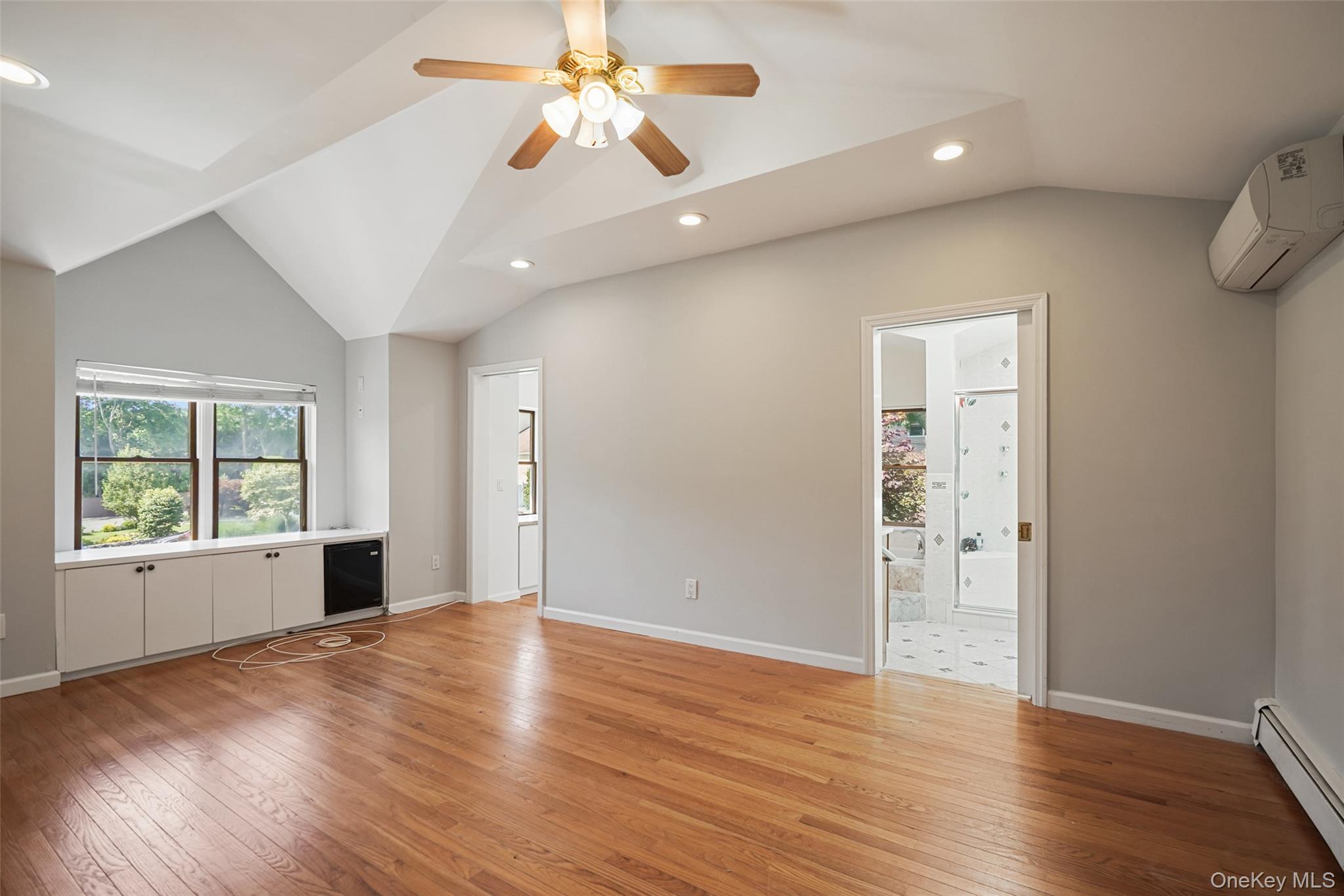 Photo 4 of this property