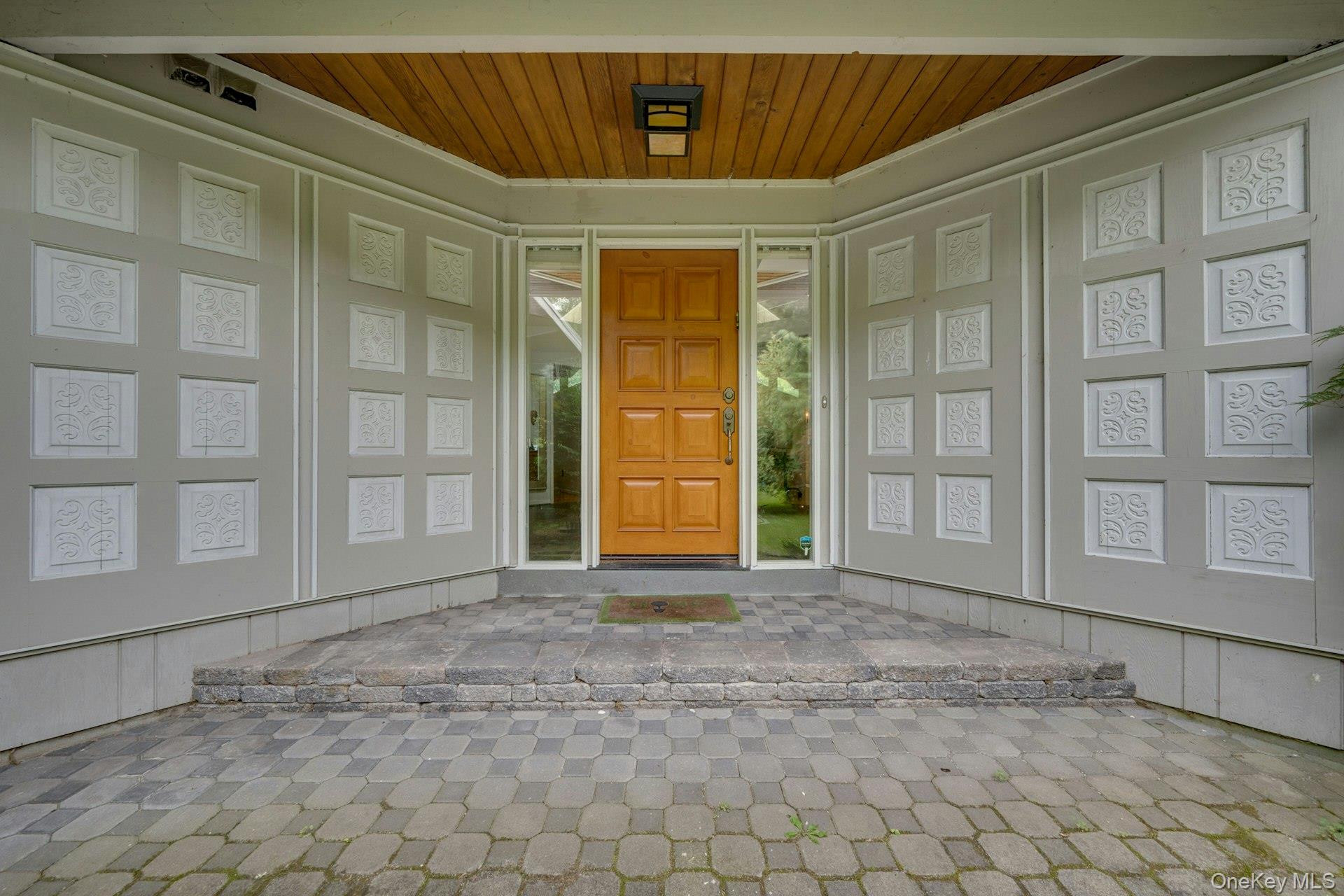 Photo 4 of this property