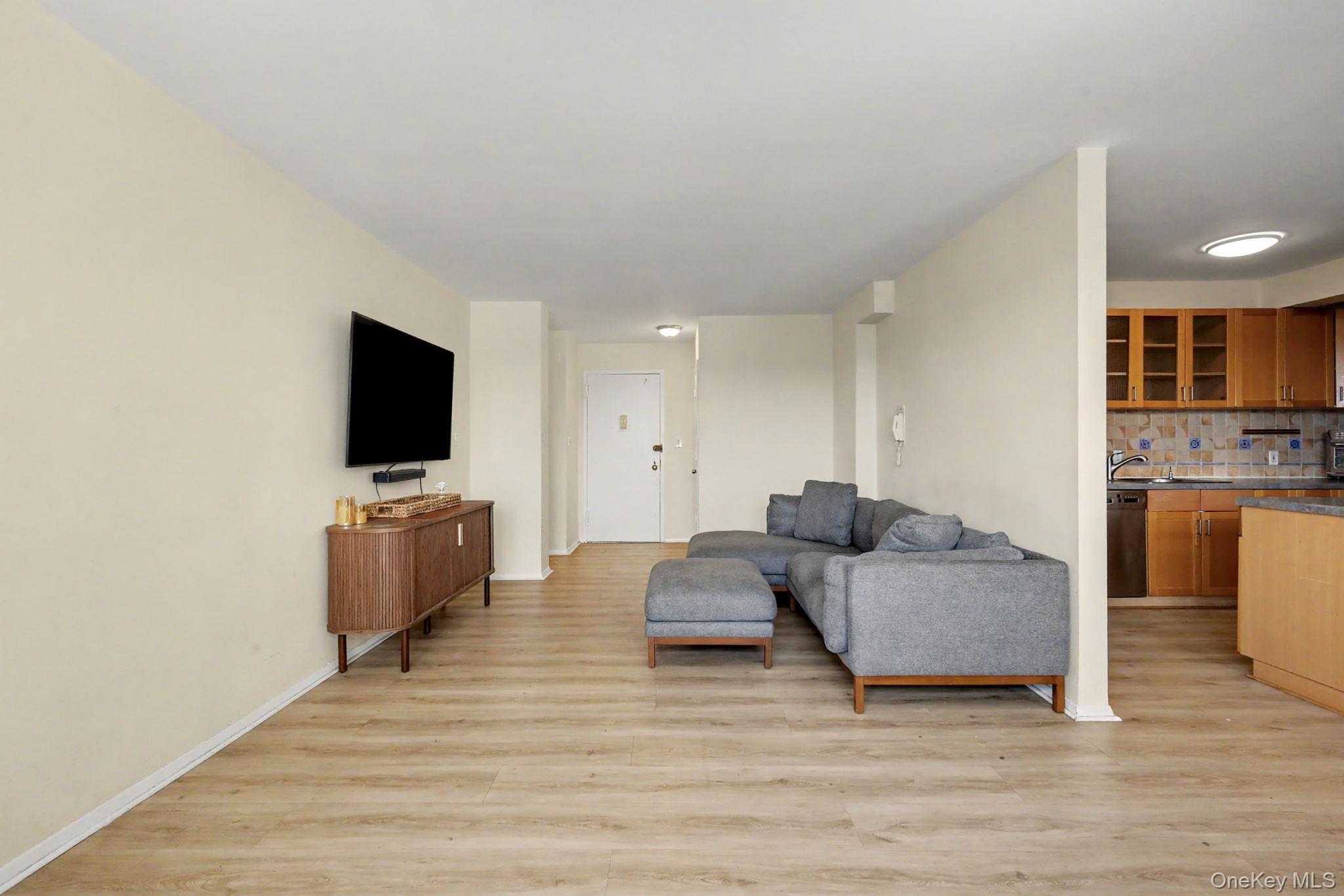 Photo 4 of this property