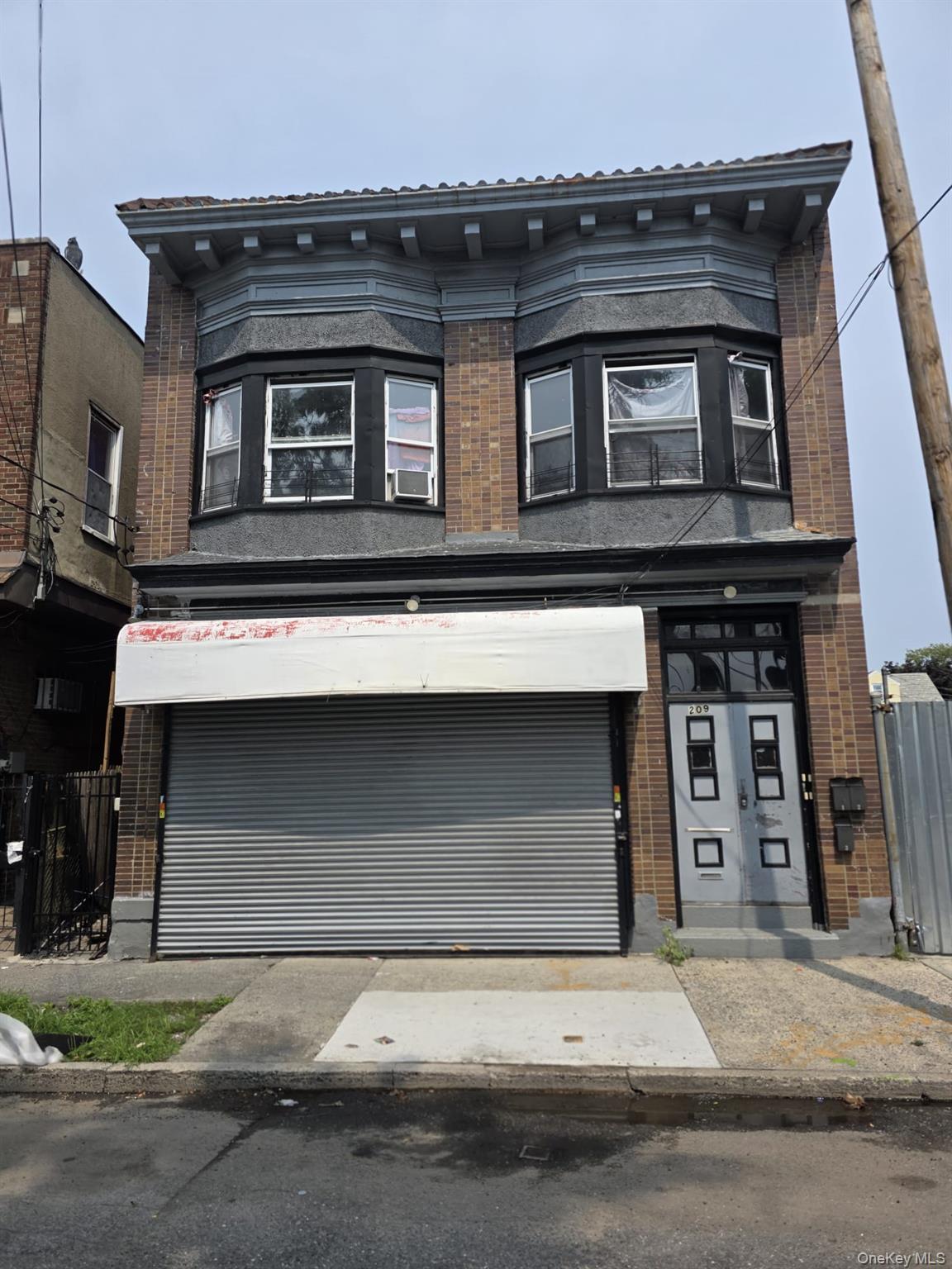 Exceptional mixed-use investment opportunity near the Bronx–Westcheste...