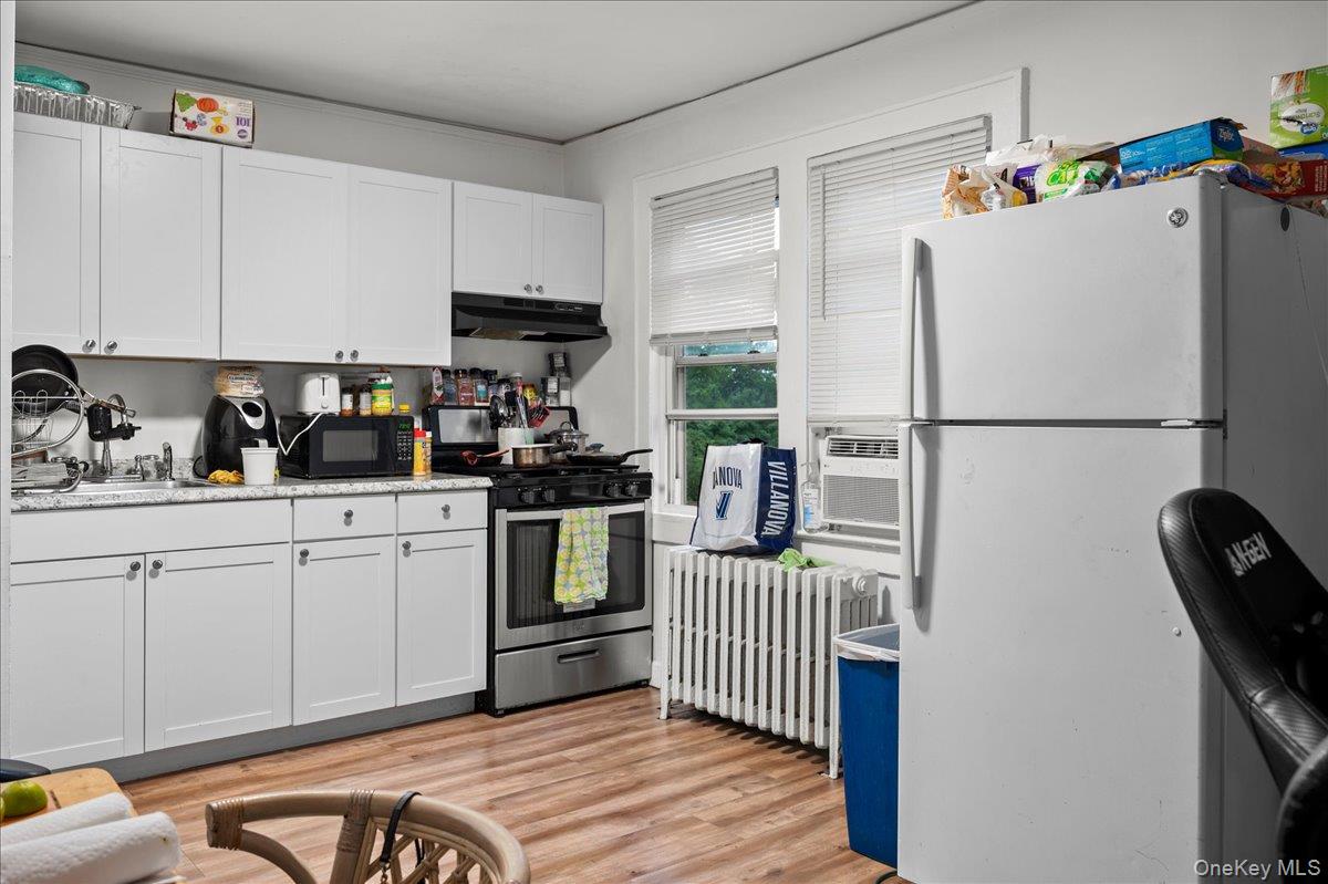 Photo 6 of this property