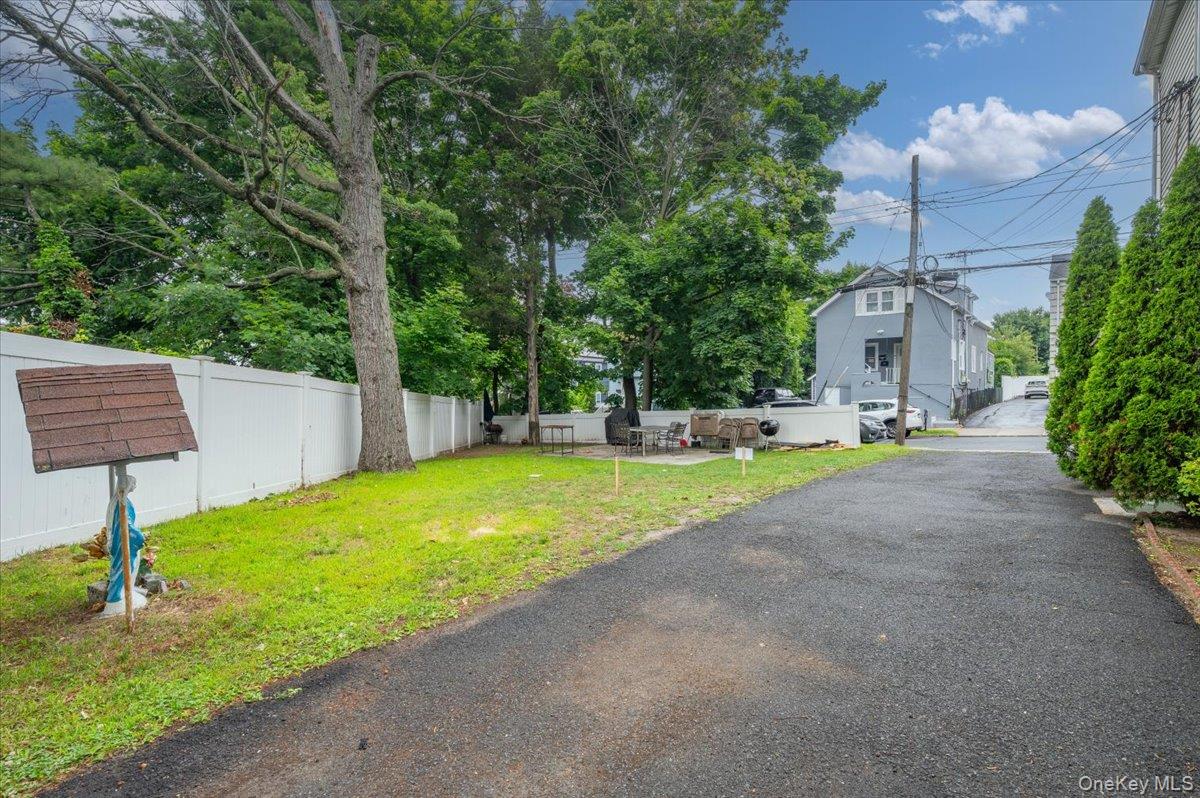 Photo 3 of this property