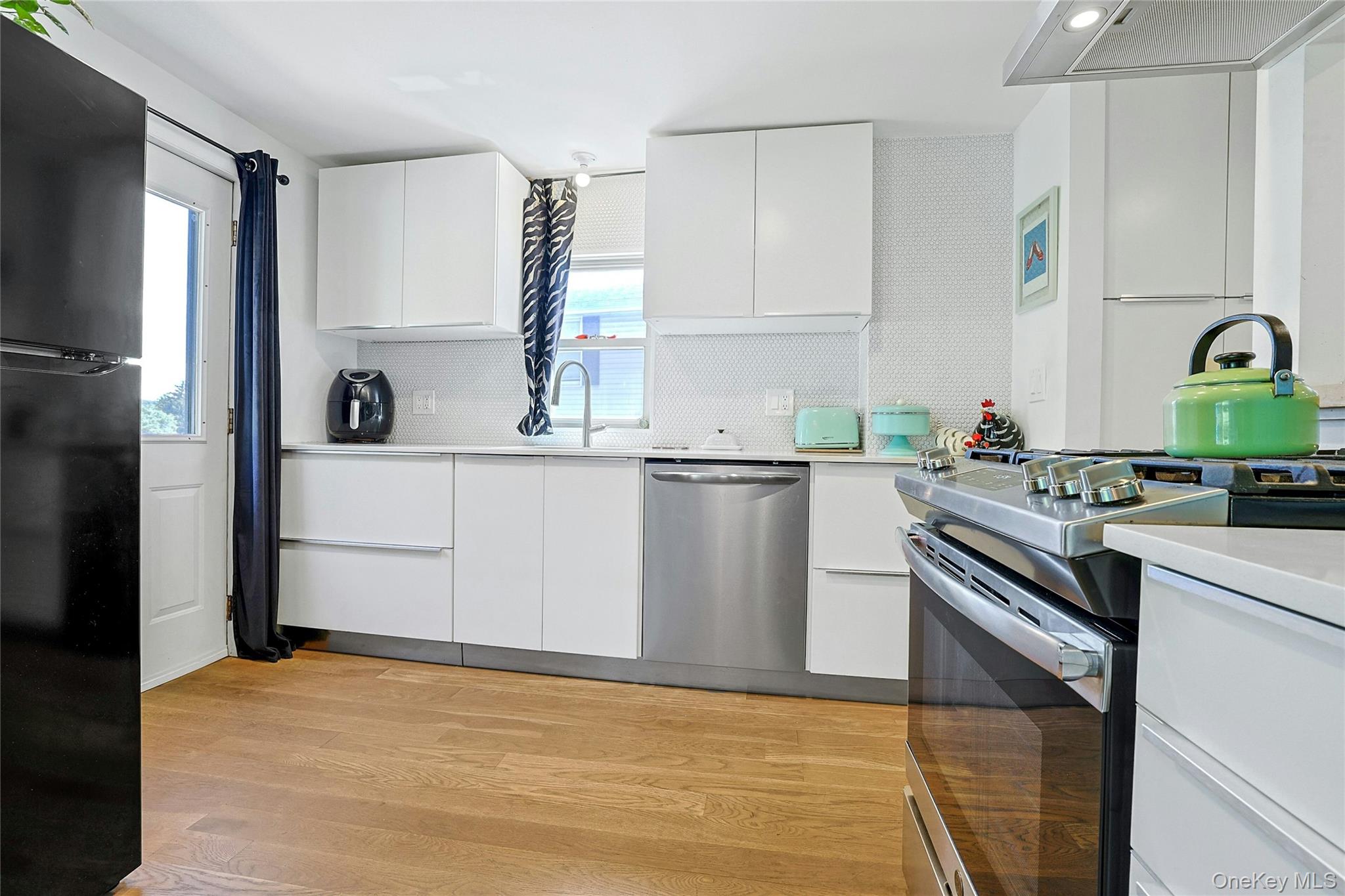 Photo 11 of this property