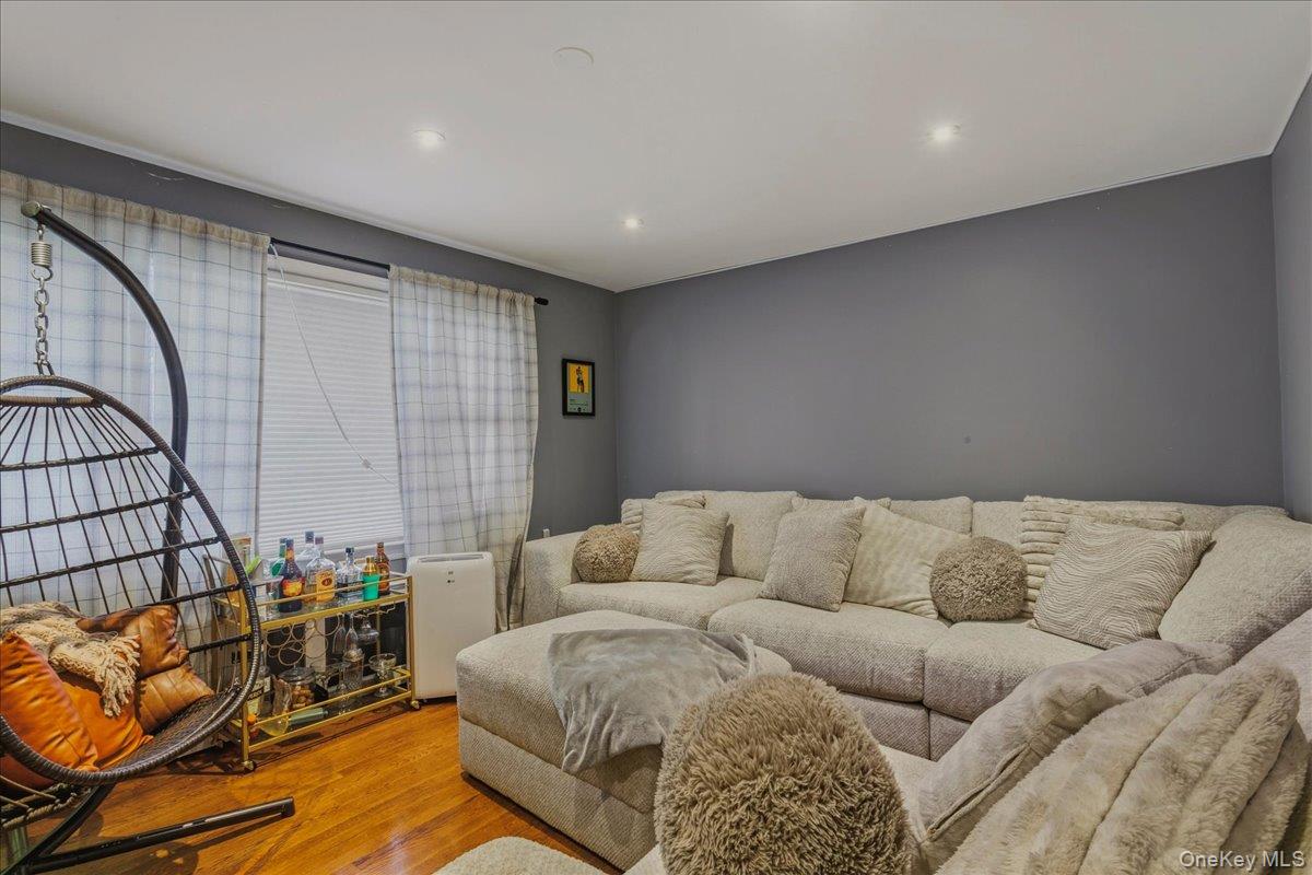 Photo 4 of this property