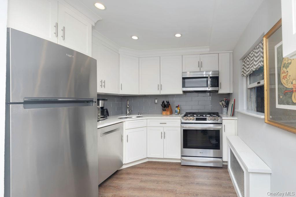 Photo 4 of this property