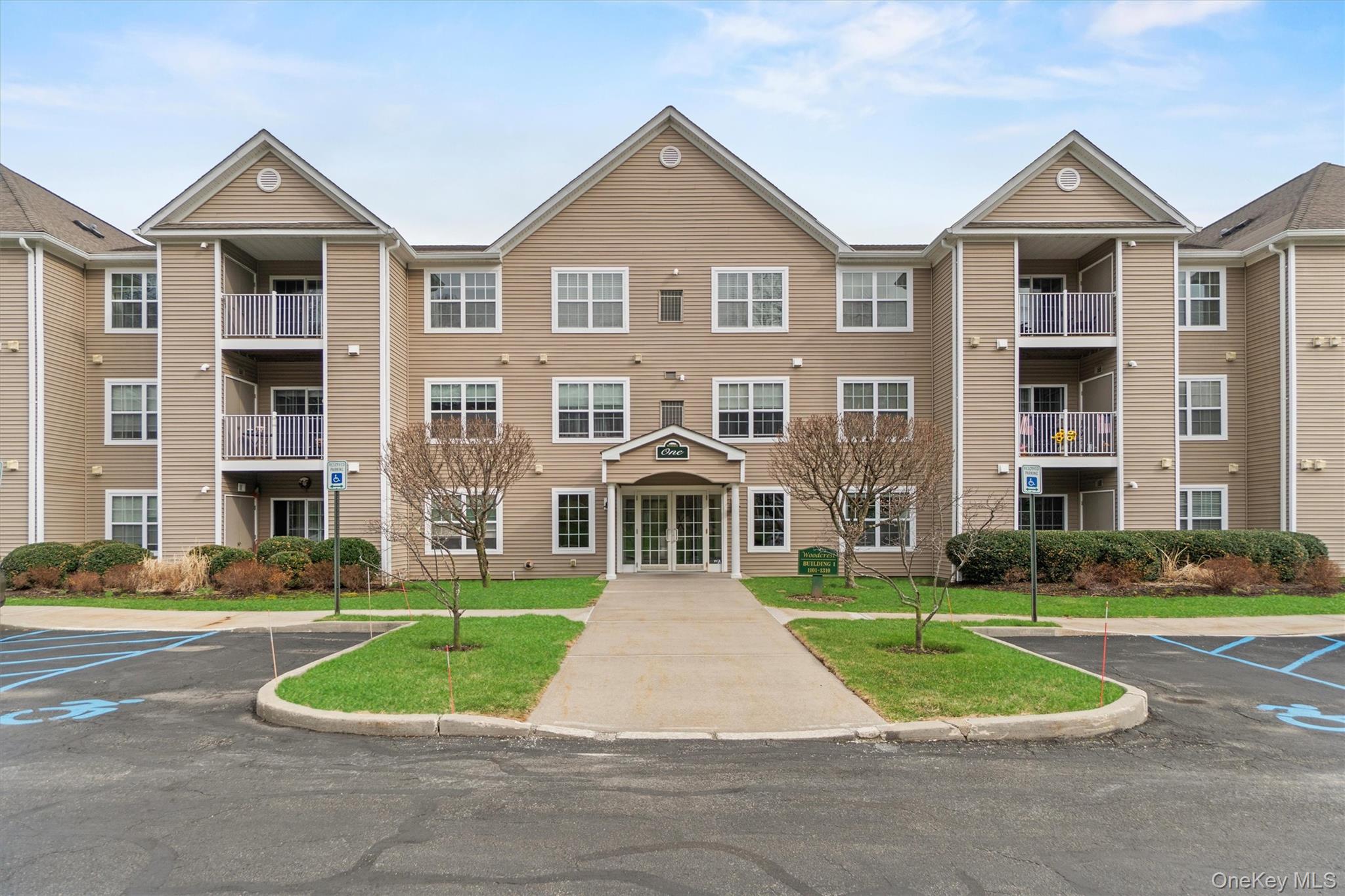 Welcome to Woodcrest at Jacob's Hill - a 55+ Community in Cortlandt Ma...
