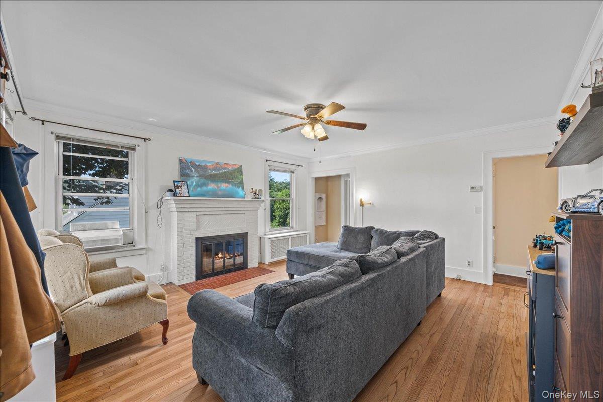 Photo 4 of this property