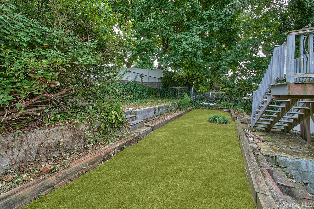 Photo 4 of this property