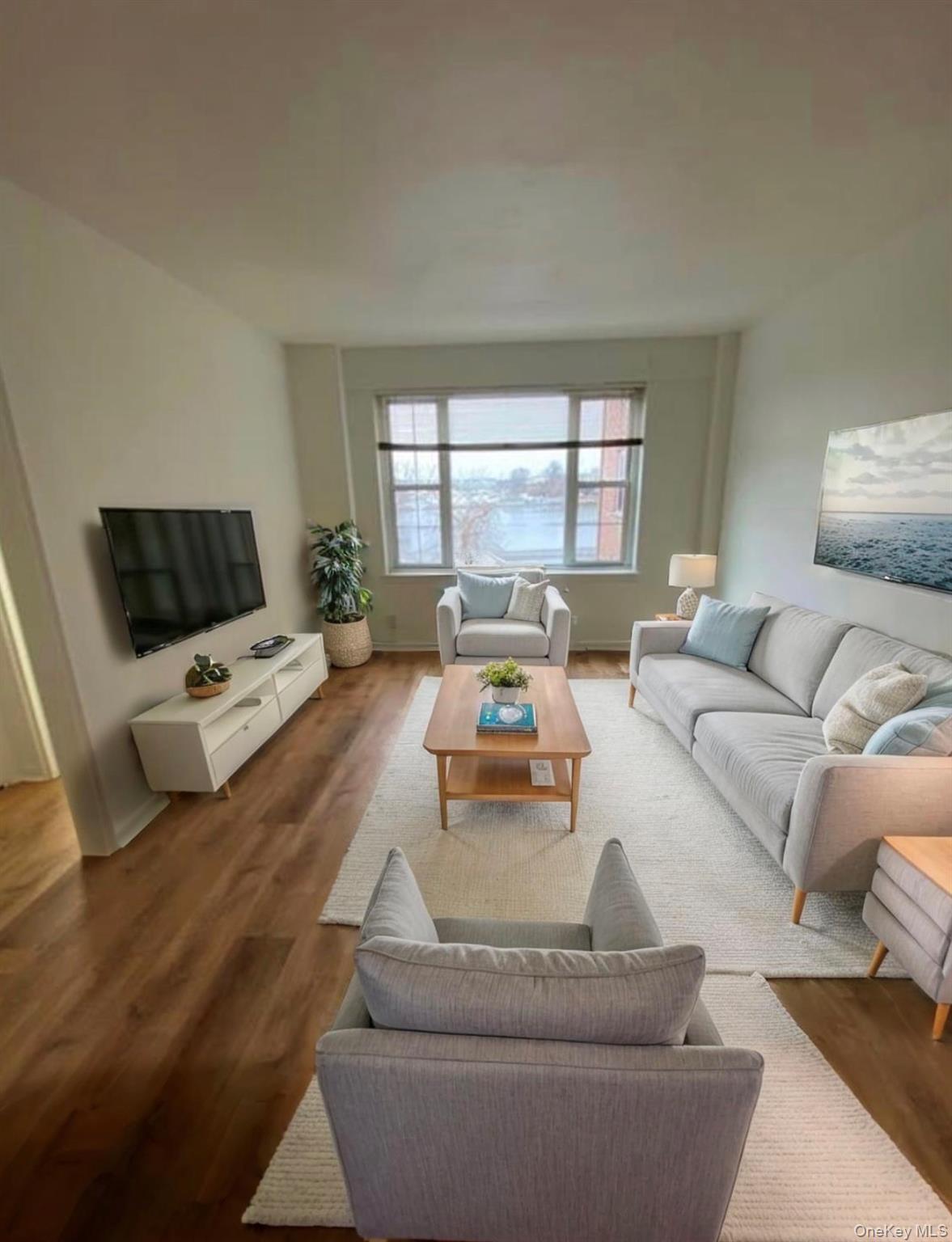 WATER VIEWS BRAND NEW GYM AND CO-WORKING SPACE!!!
 Introducing a one-b...
