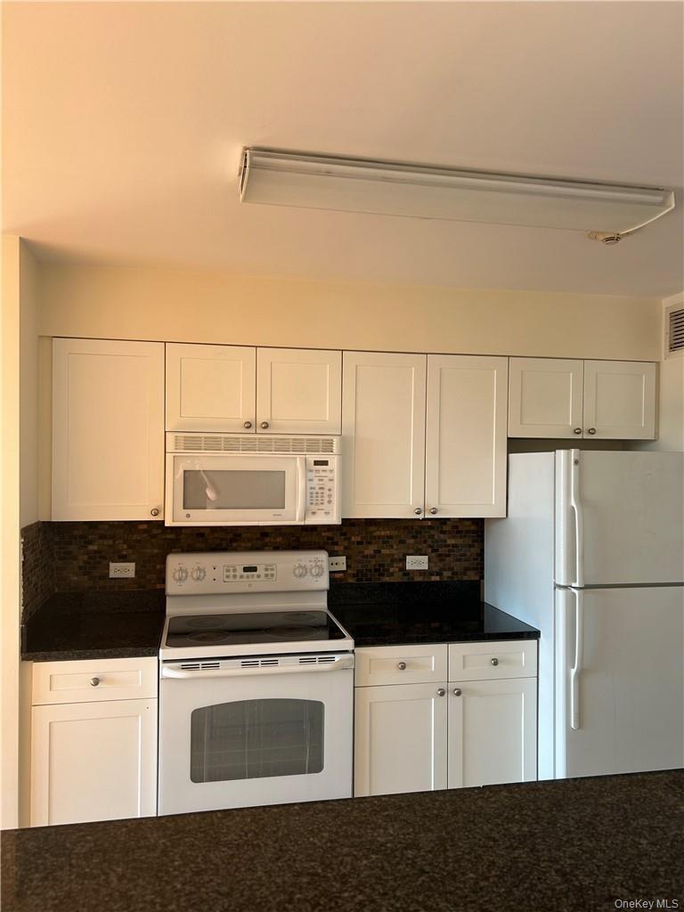 Photo 4 of this property