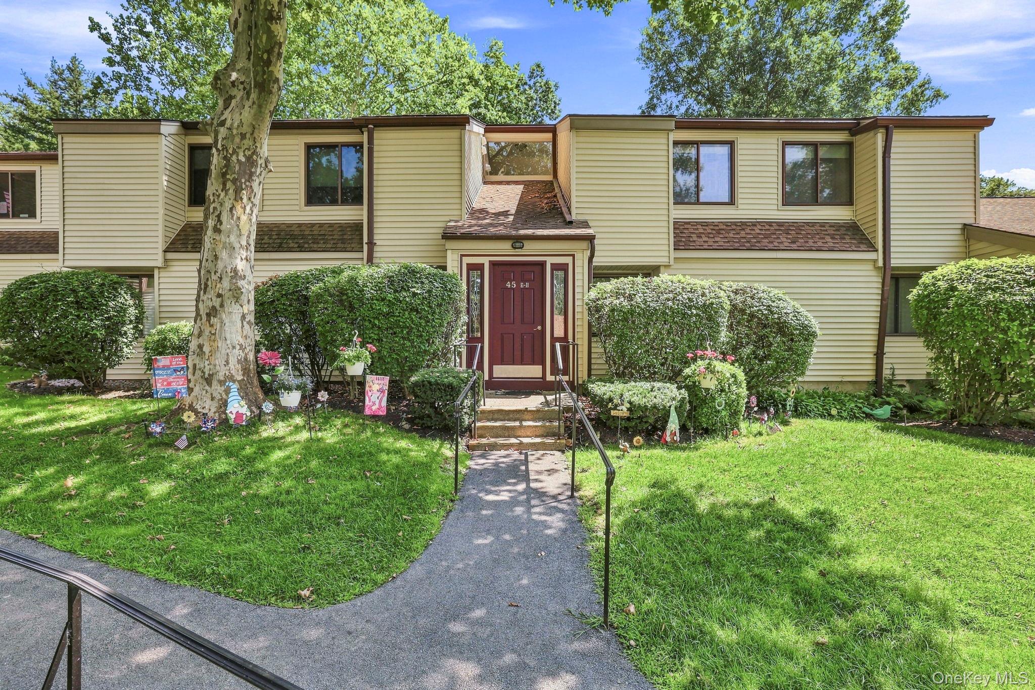 Well-maintained, sun-filled 2-bedroom, 2-bath second-floor unit in sou...