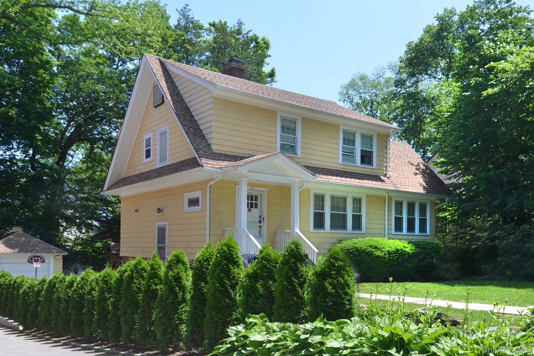 Welcome to this bright, newly renovated rental boasting a fantastic, o...