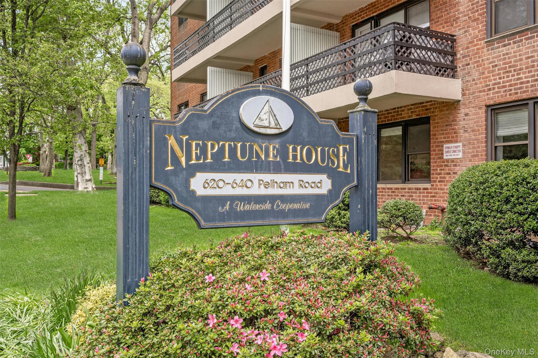 This First Floor Corner Unit, just a short distance to Glen Island Par...