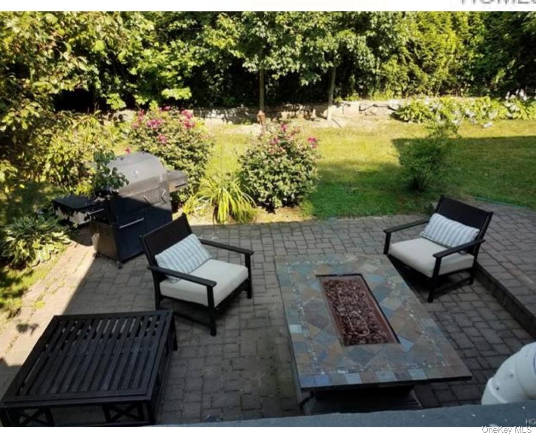 Photo 4 of this property