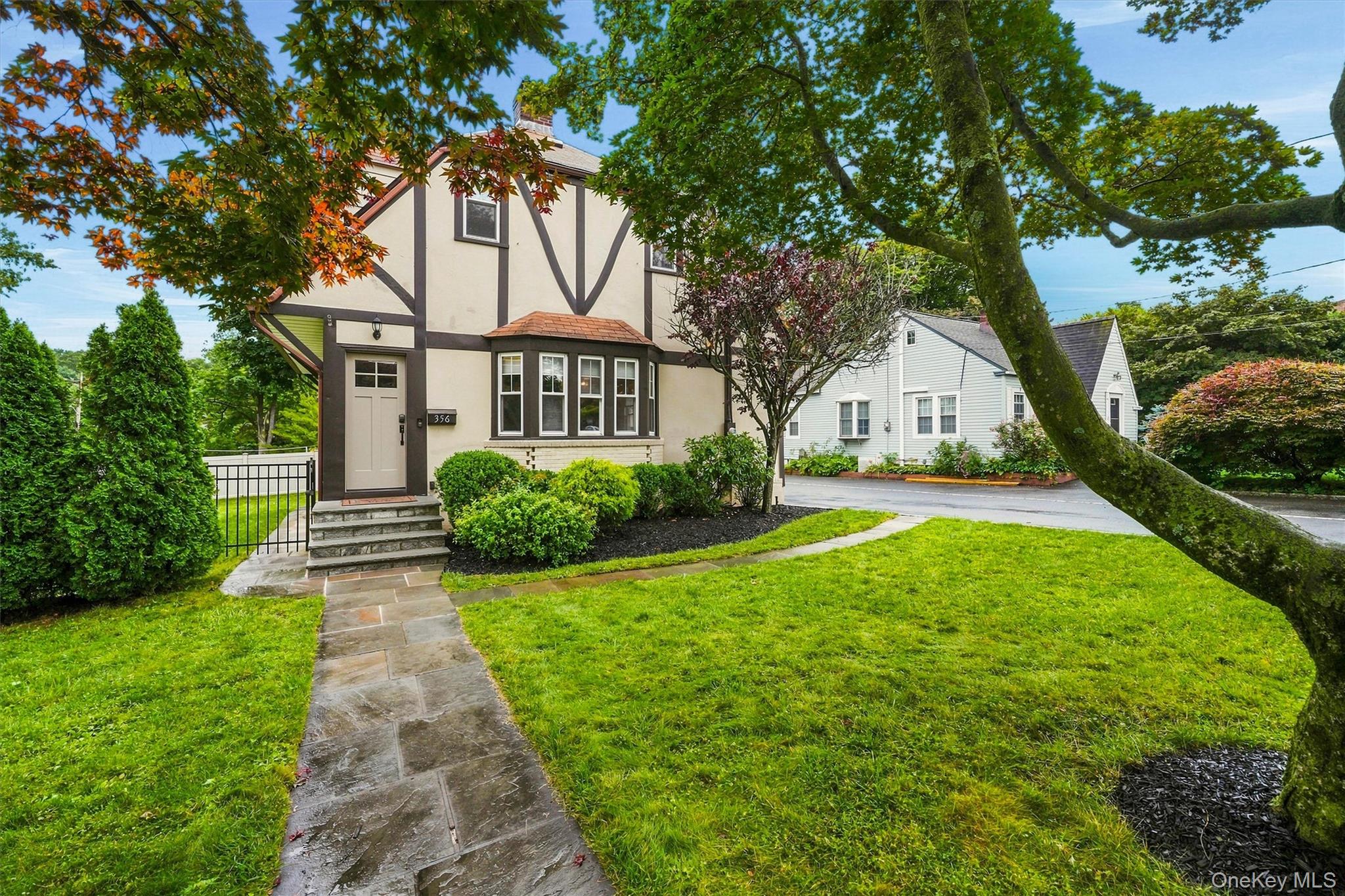 Photo 3 of this property