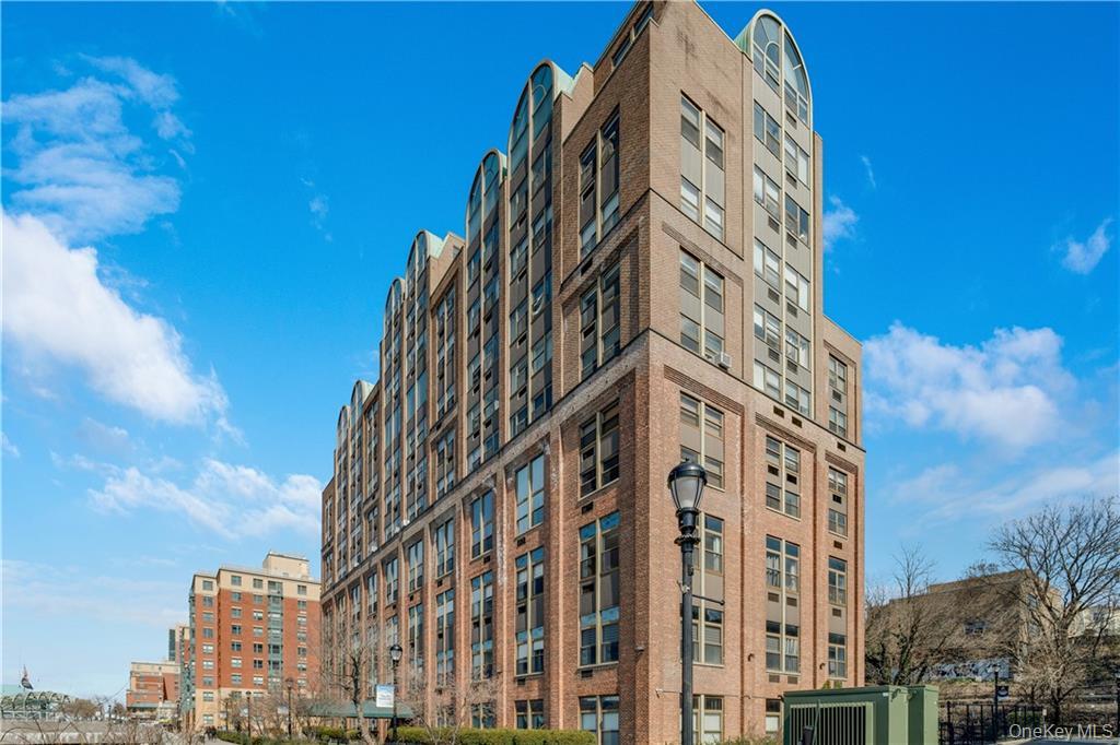 Experience the best of waterfront living in the heart of downtown Yonk...
