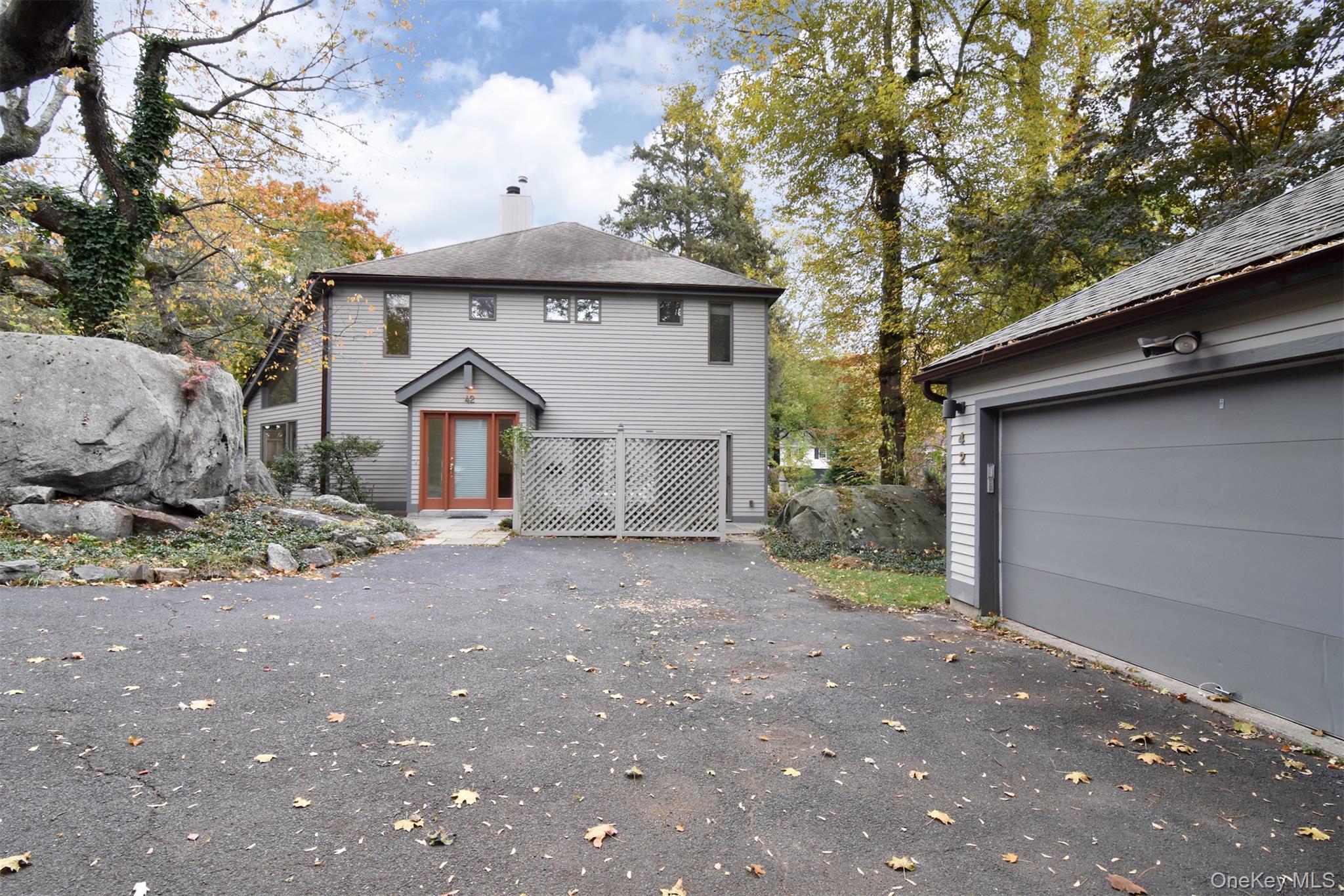 Photo 3 of this property