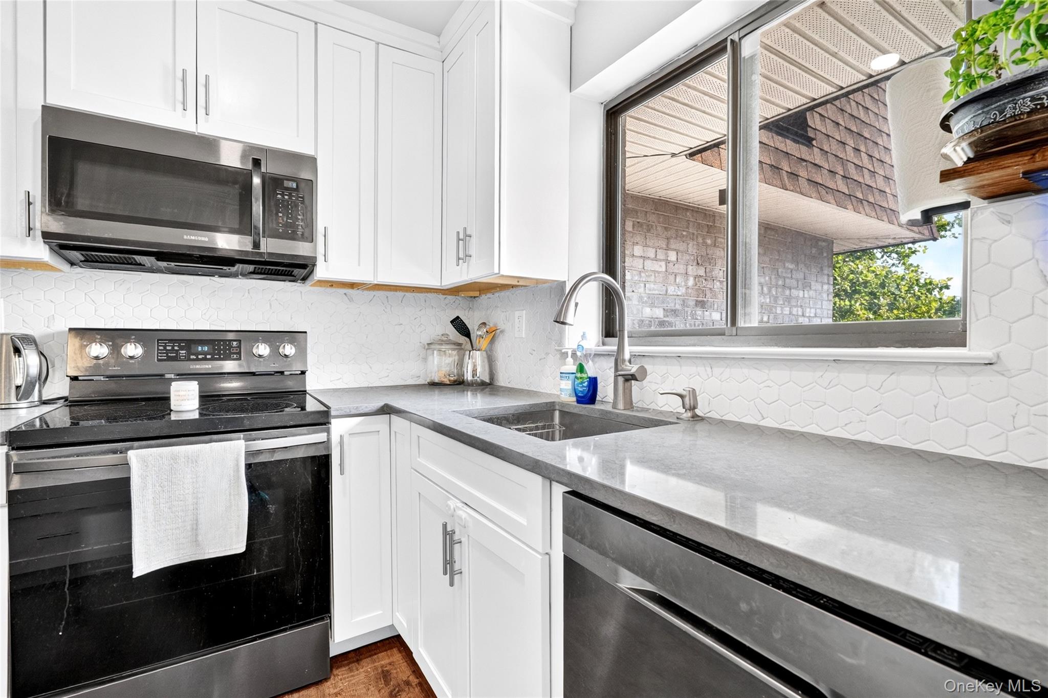 Photo 7 of this property