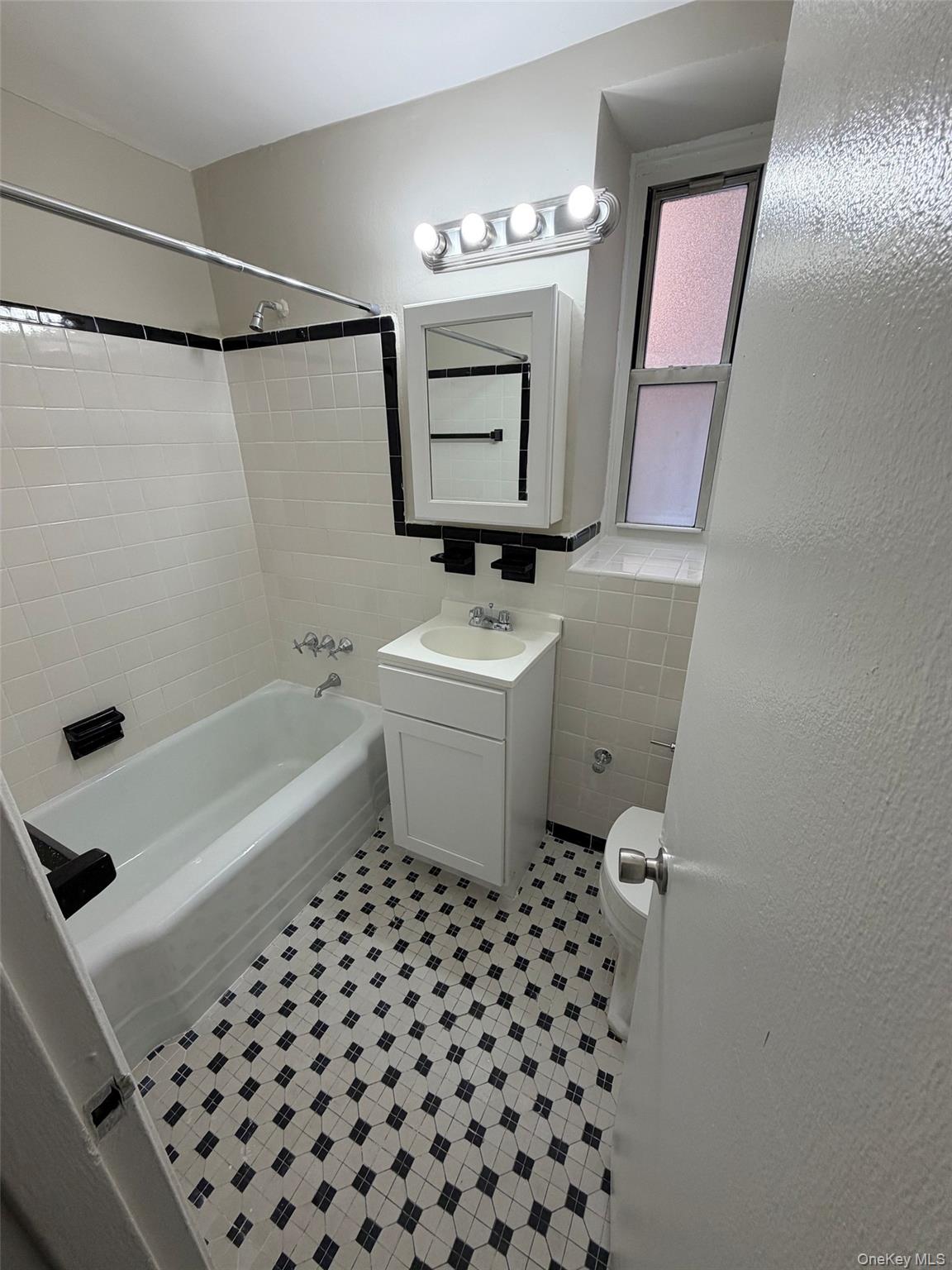 Photo 6 of this property