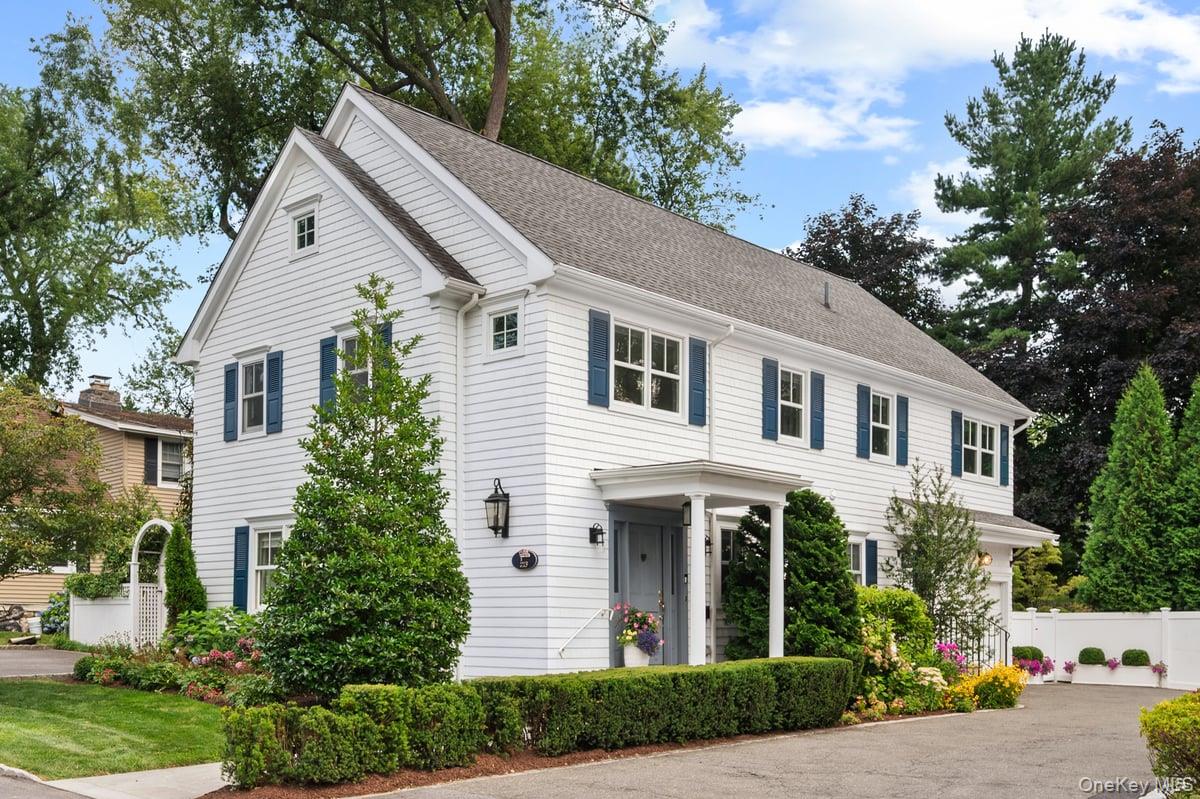 Perfectly positioned in Rye's sought-after Milton Point neighborhood,...
