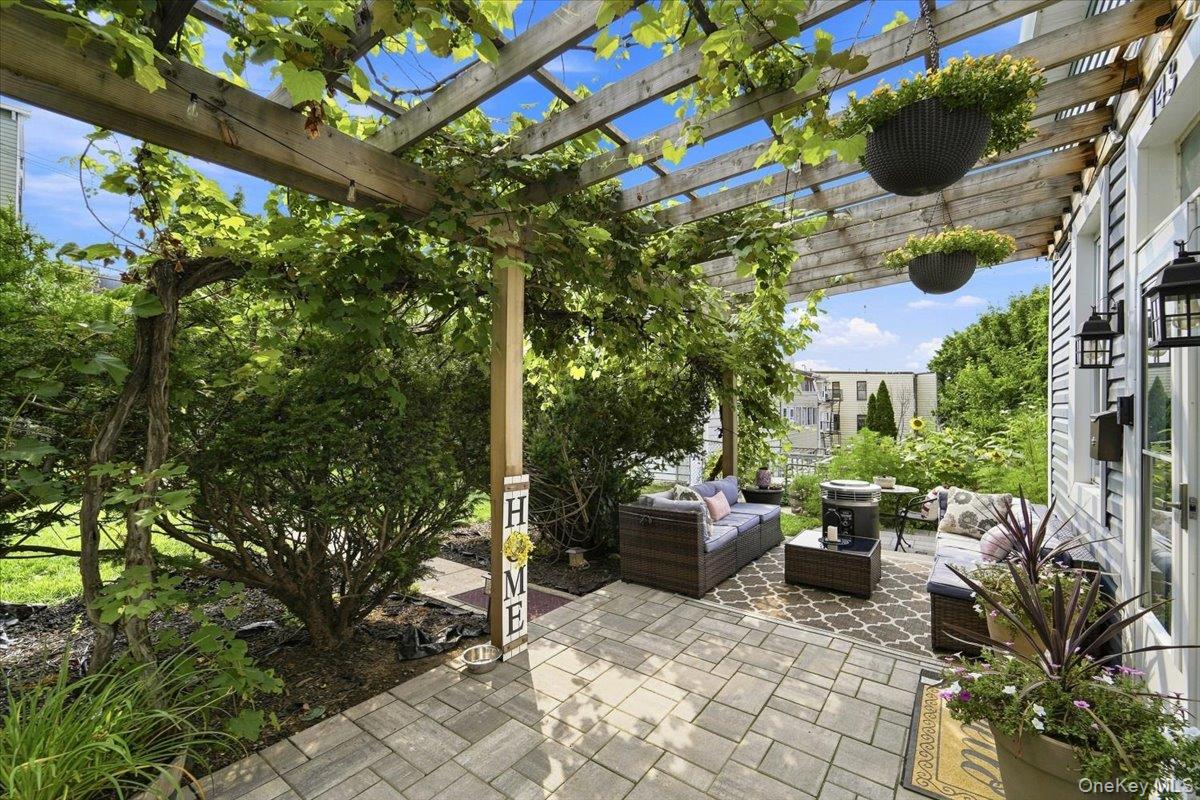 Photo 6 of this property