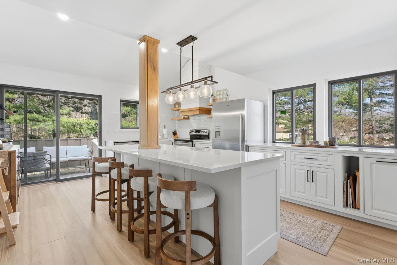 Gorgeous, completely updated, two bedroom with office and open loft/de...