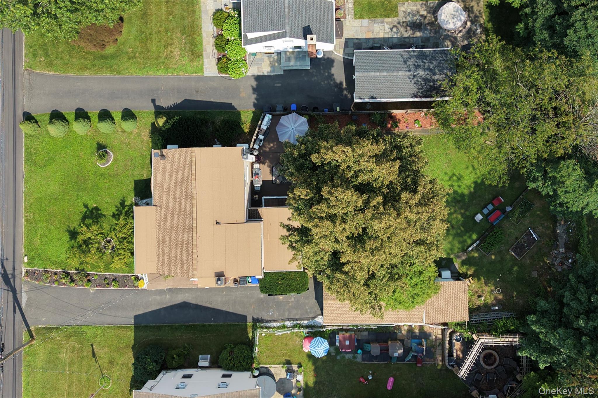 Photo 4 of this property