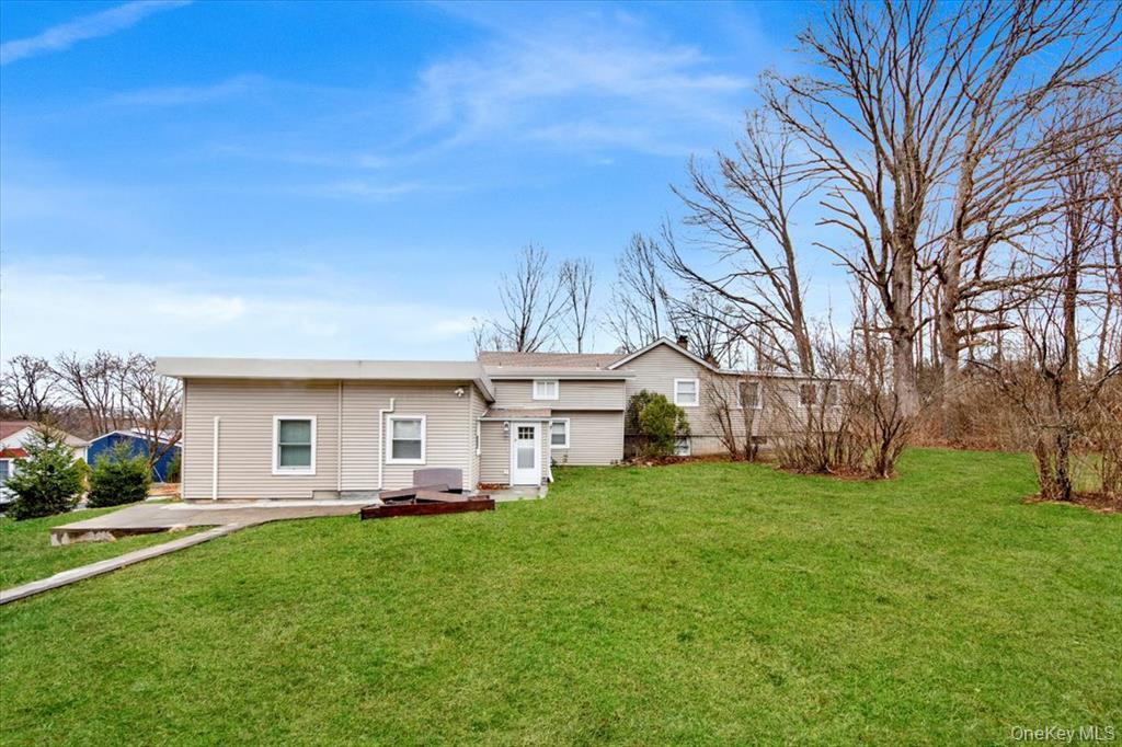 Welcome to this cozy, newly updated 2-bedroom, 1-bathroom ground-floor...