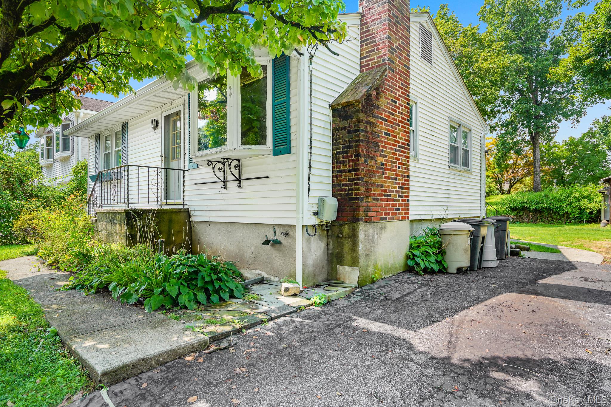 Photo 4 of this property