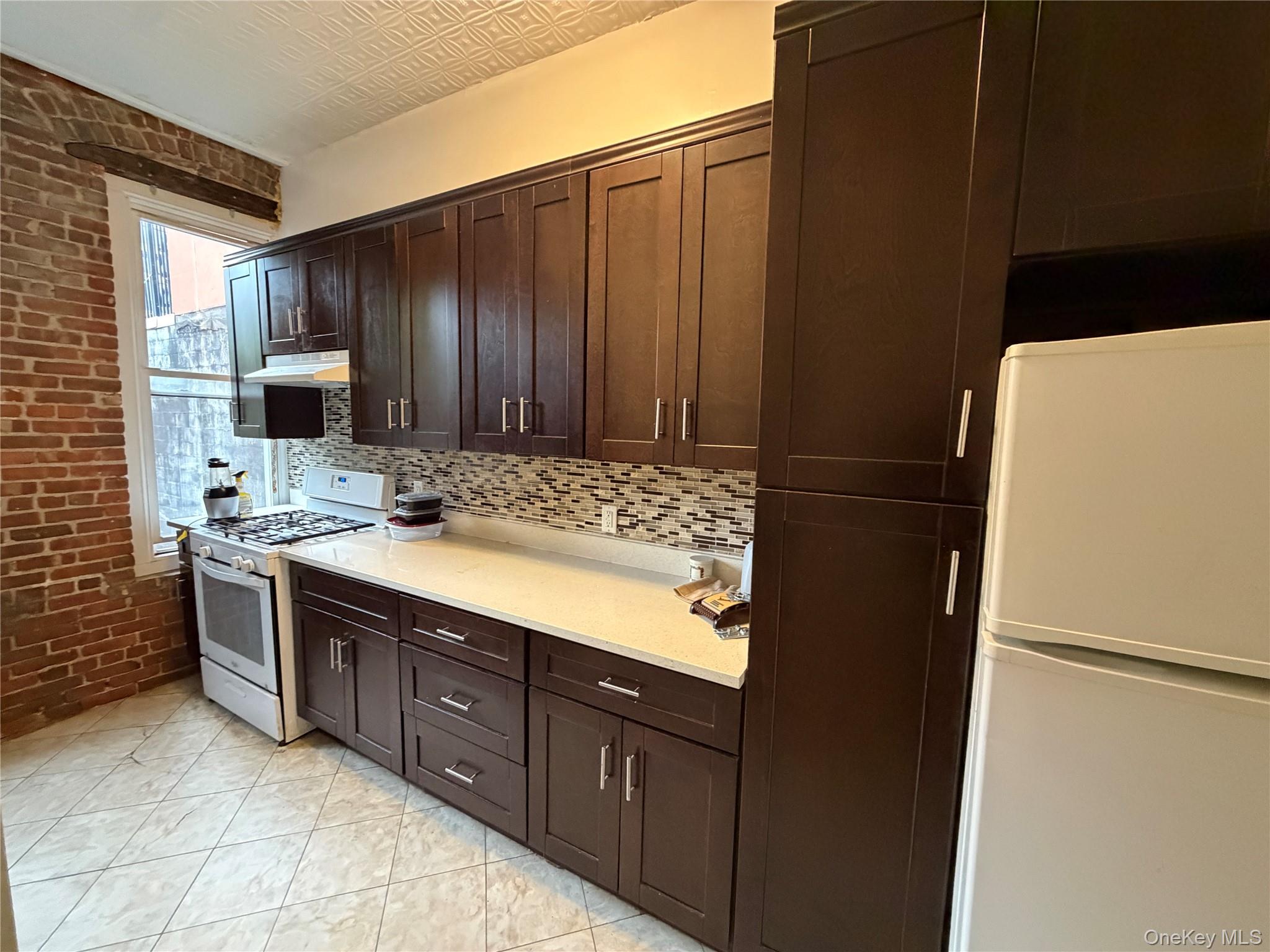 Photo 4 of this property