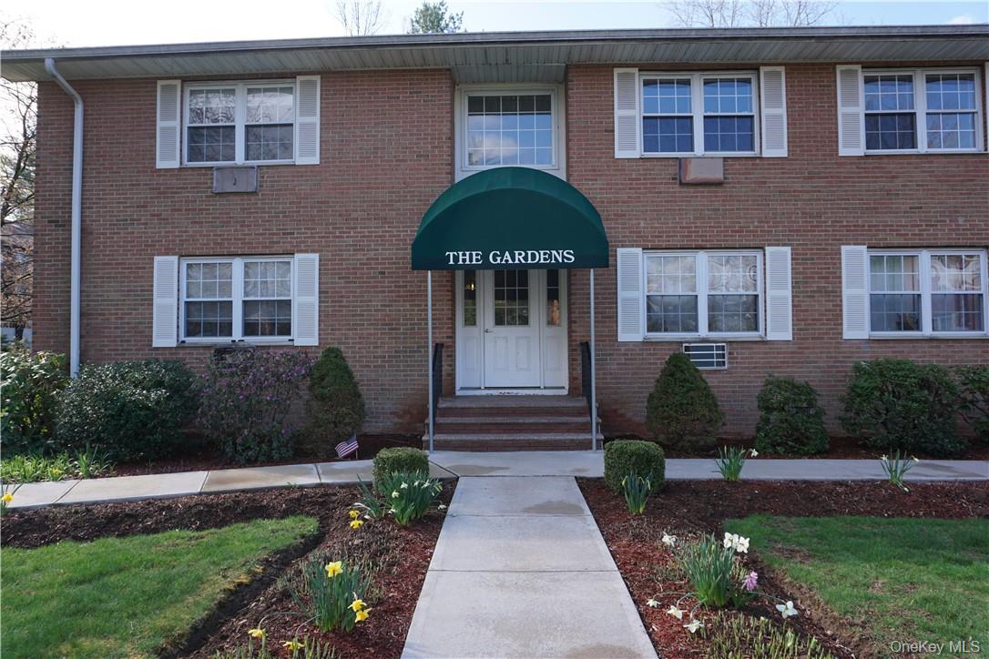 One bedroom,  second floor.  Tenant pays electric, heat, HW. Garage, s...