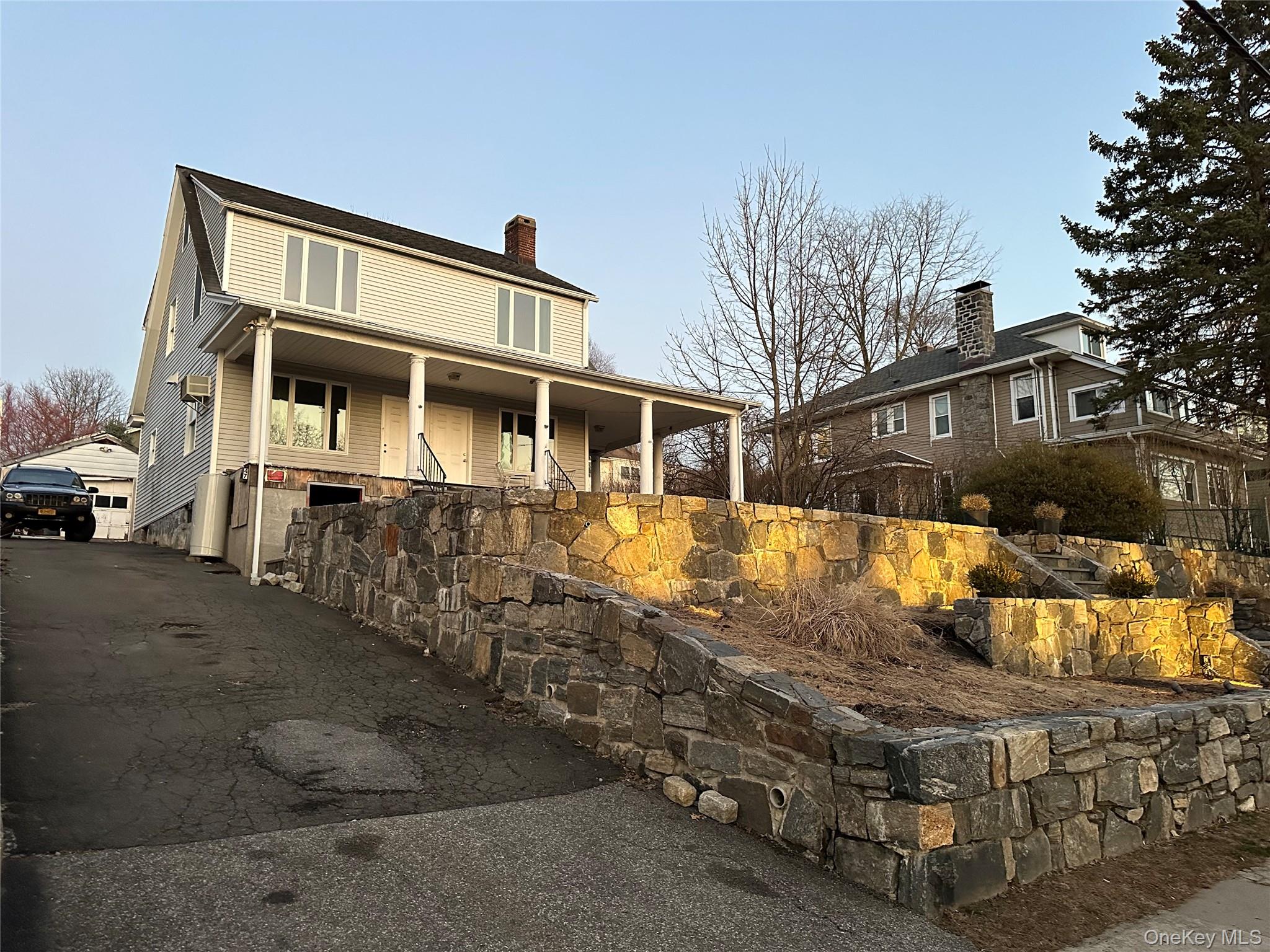 Photo 4 of this property