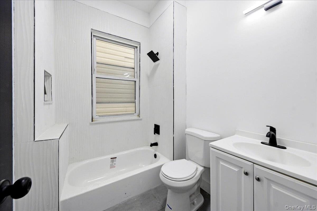 Photo 4 of this property