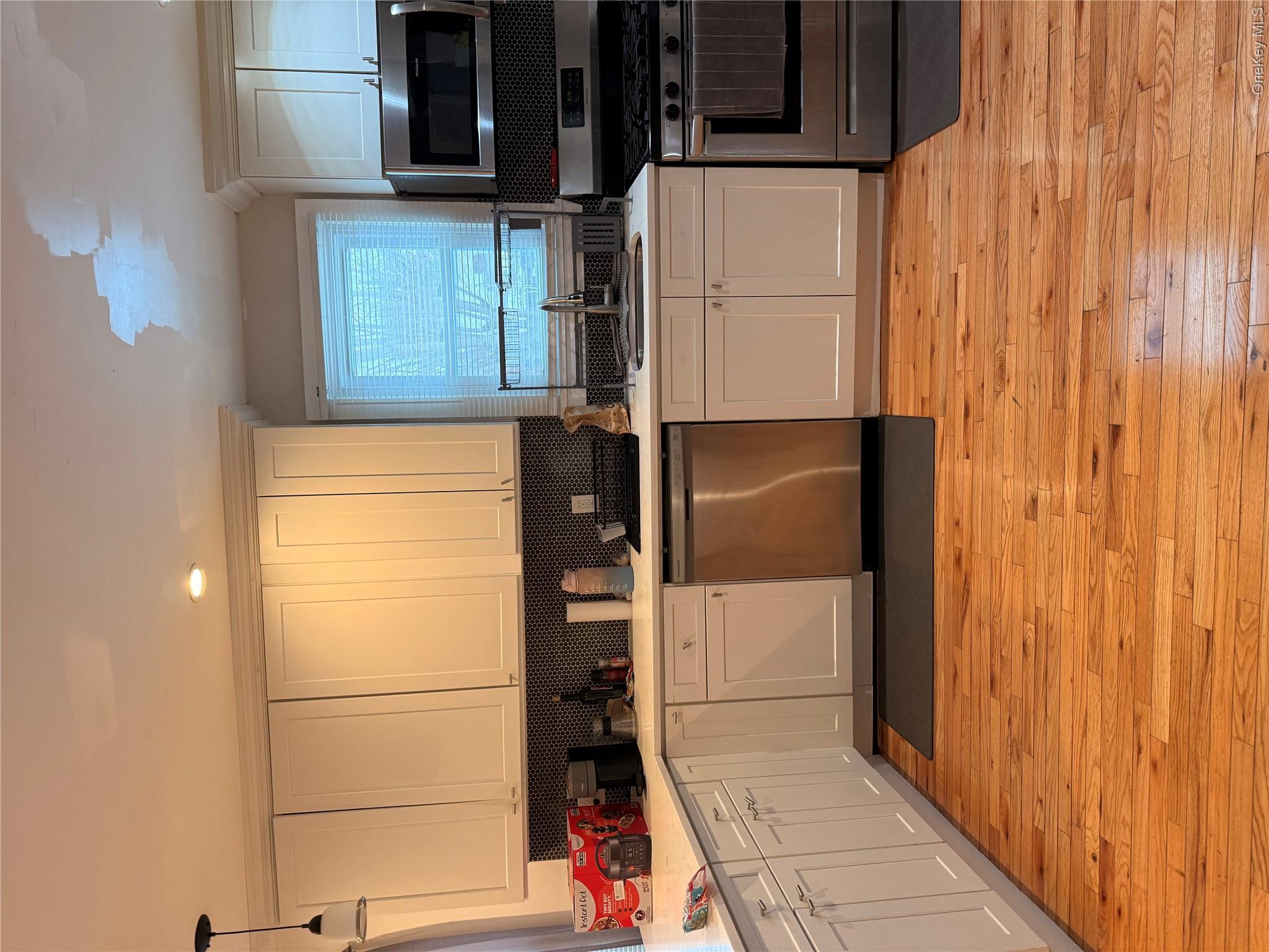 Photo 4 of this property