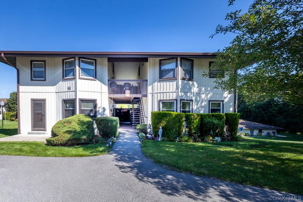 Welcome to Jefferson Village, a sought-after 55+ community! This beaut...