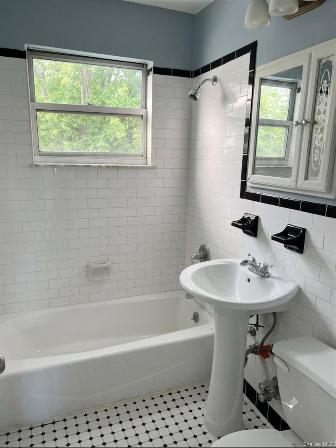 Photo 6 of this property