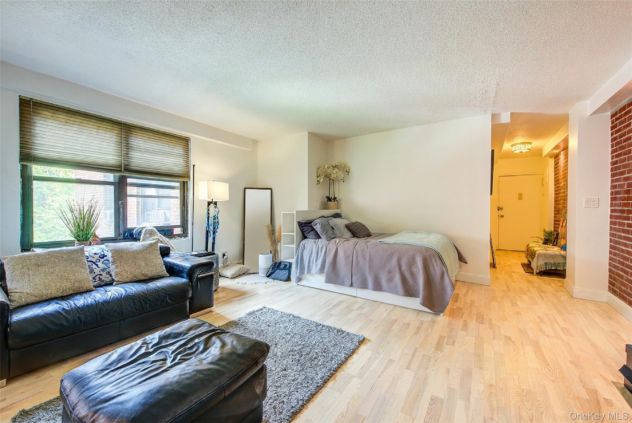 Photo 6 of this property