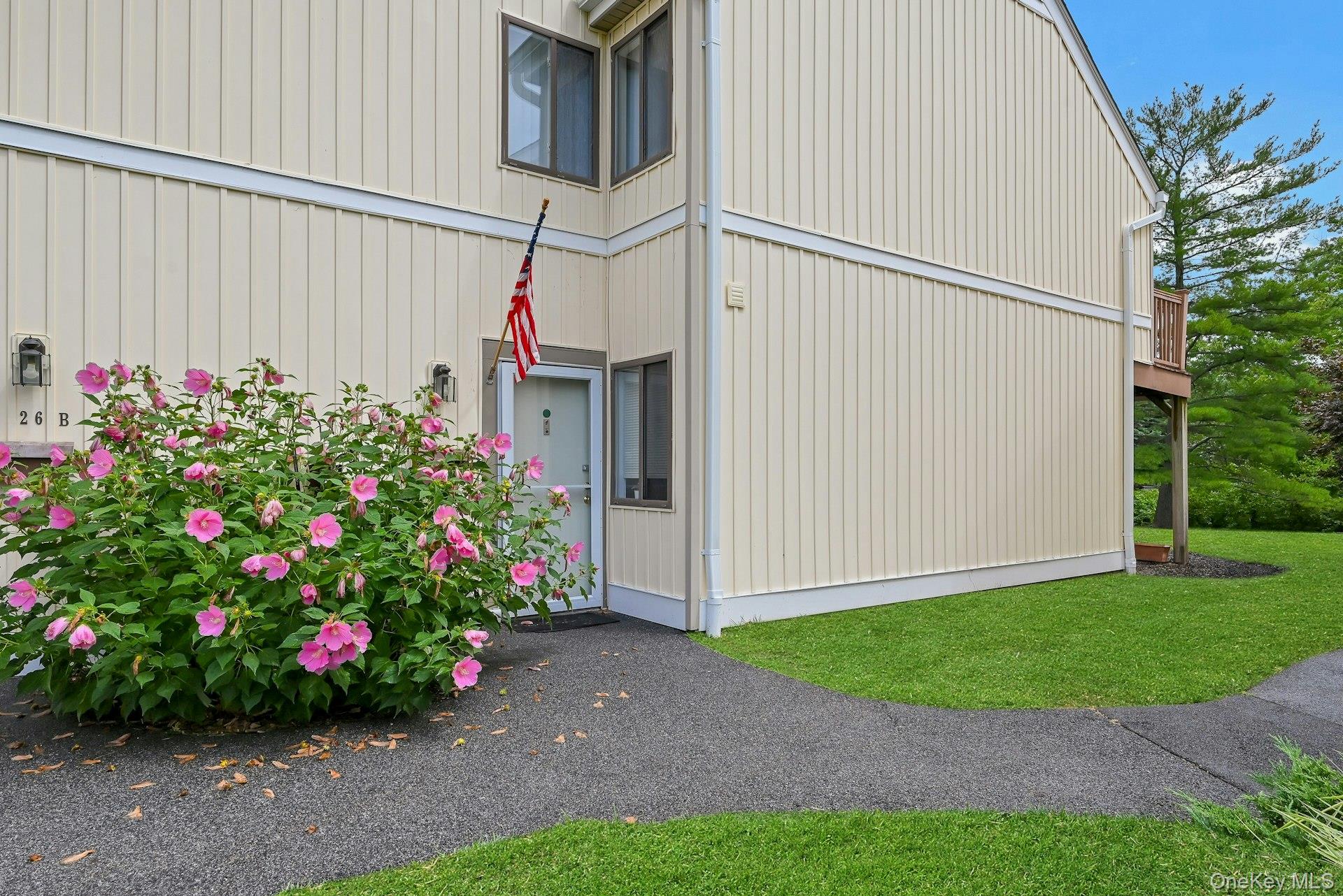 Two bedroom capability. This beautifully maintained single-level water...