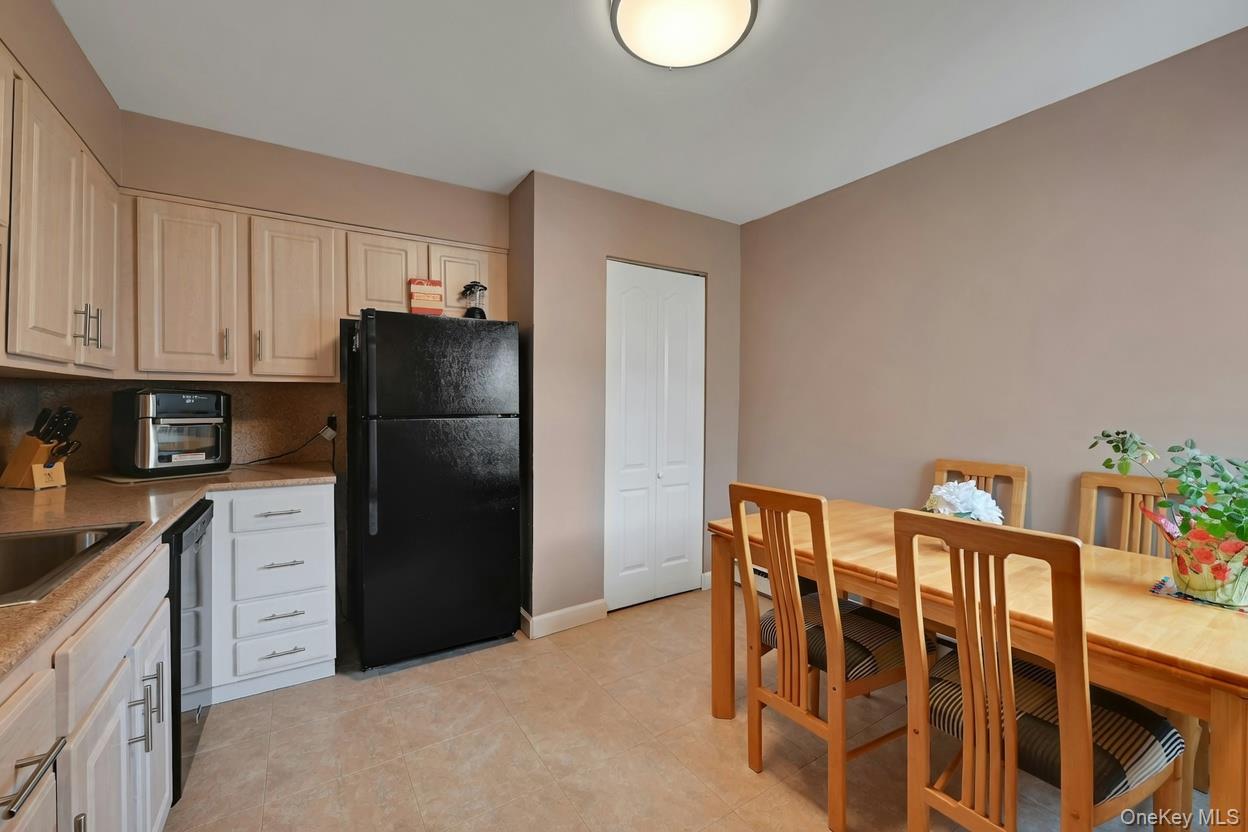 Photo 4 of this property