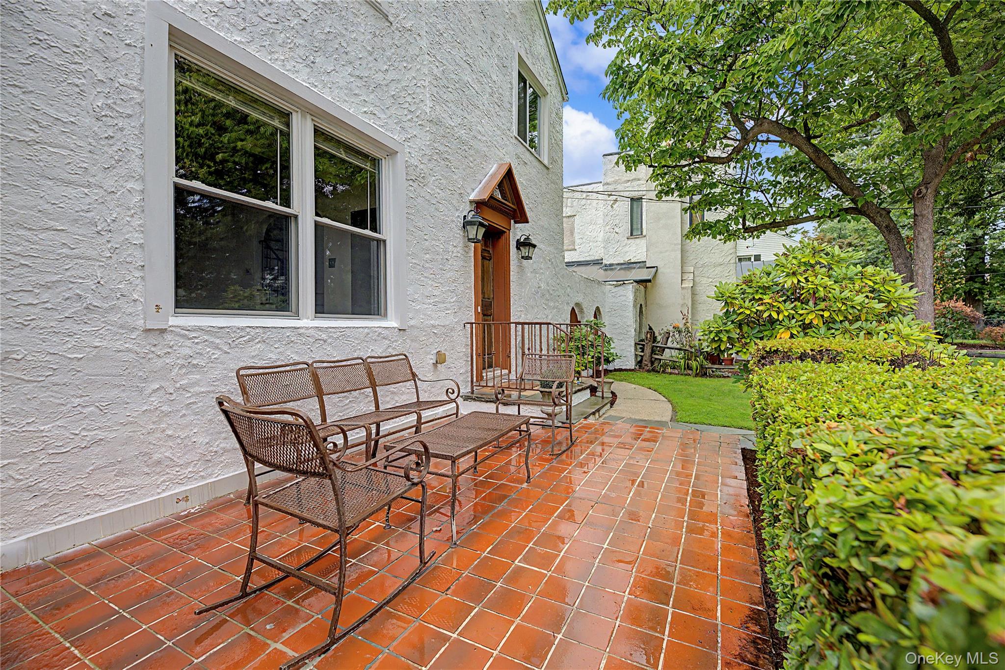 Photo 4 of this property