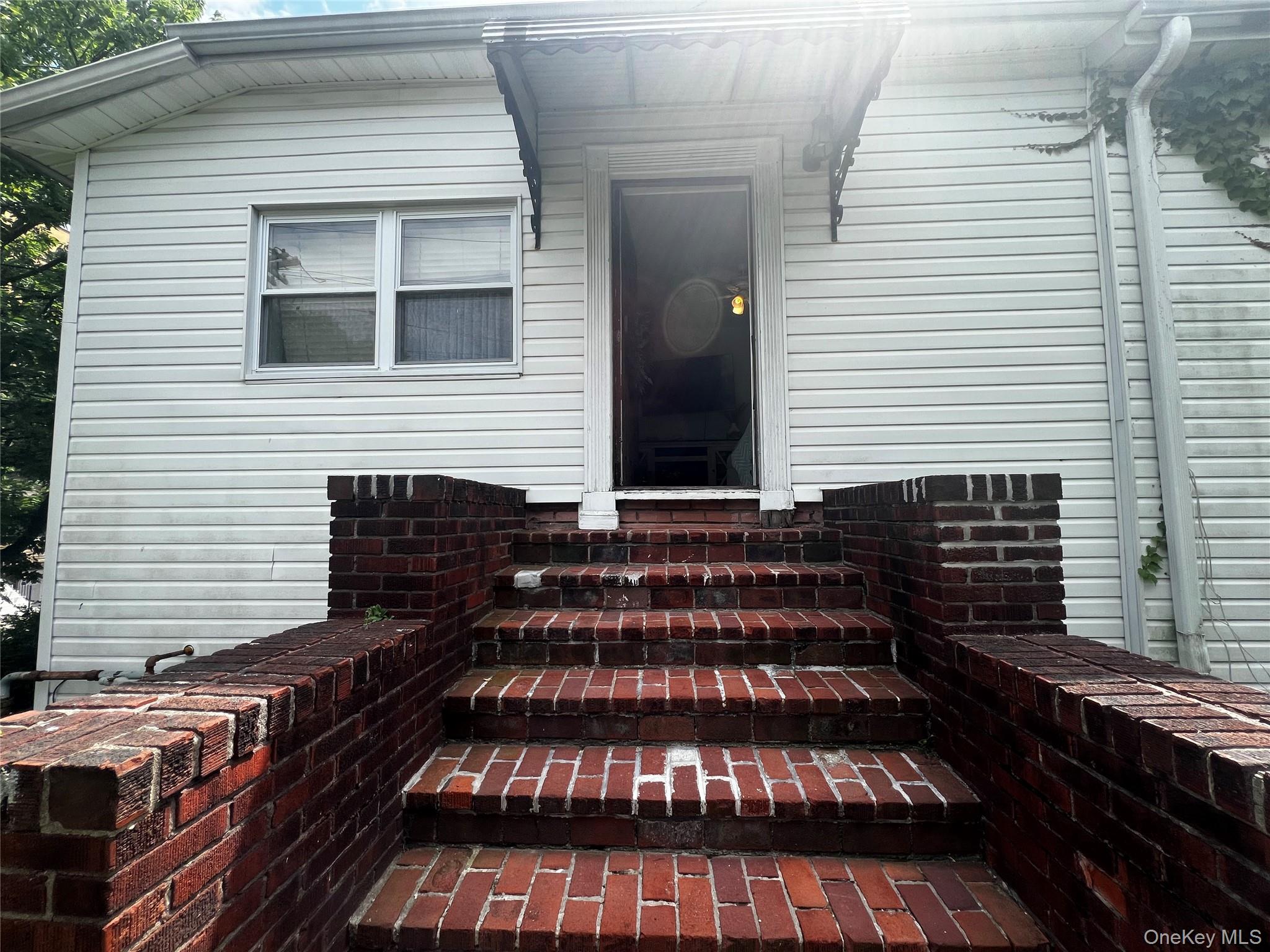 Photo 4 of this property