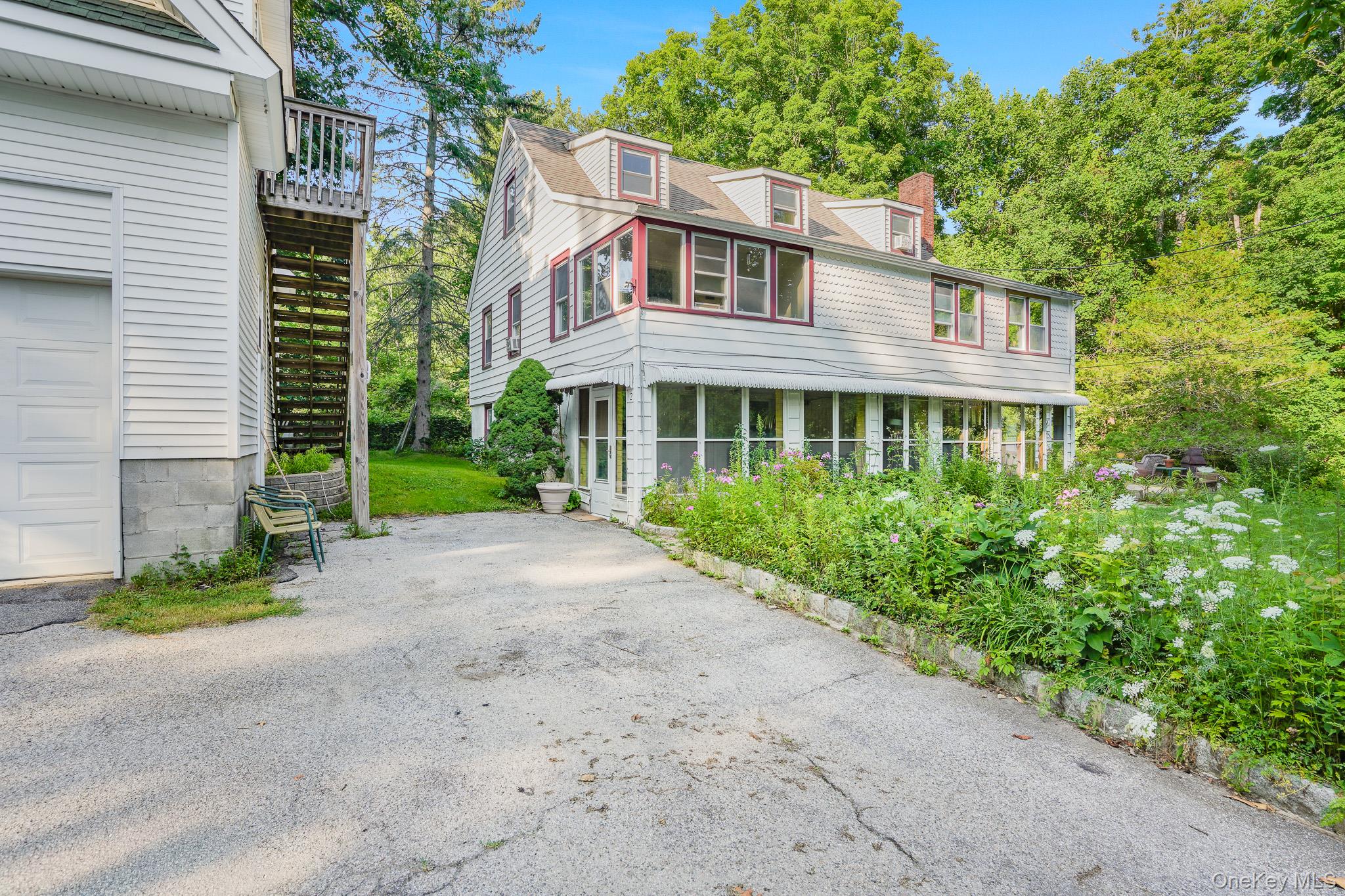 Photo 3 of this property