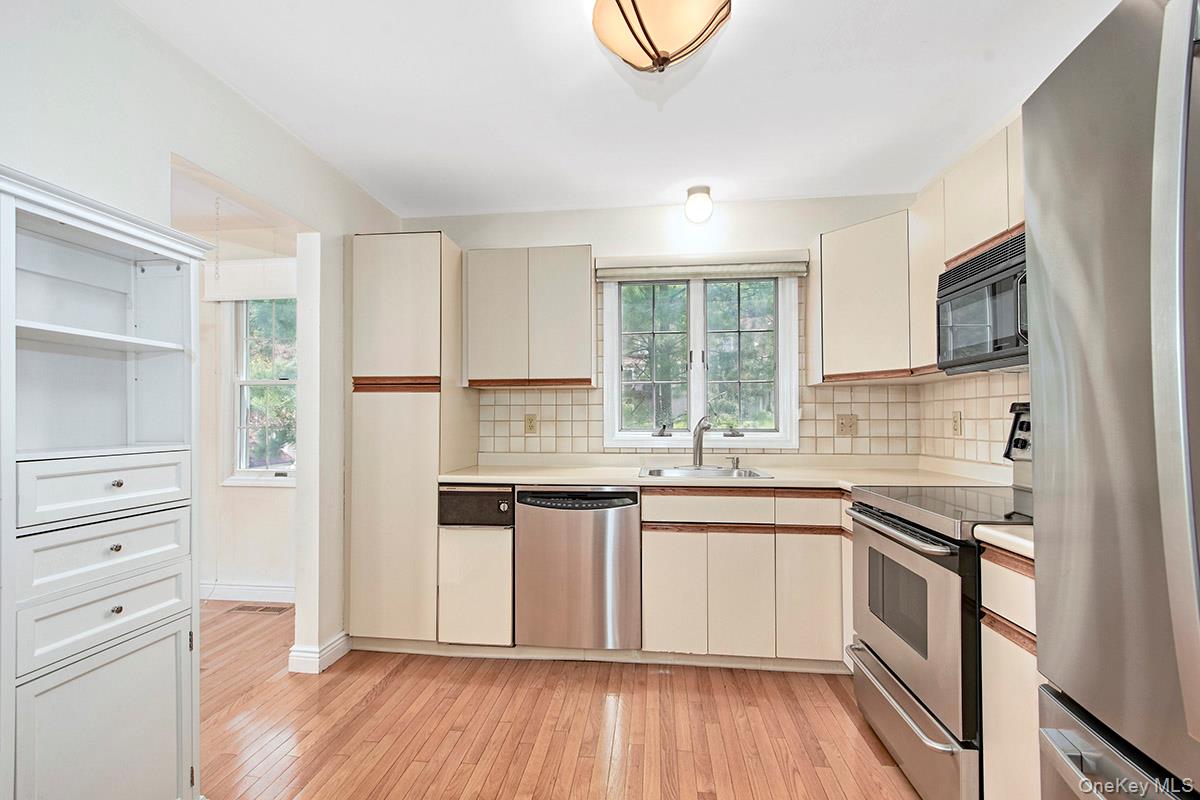 Photo 11 of this property