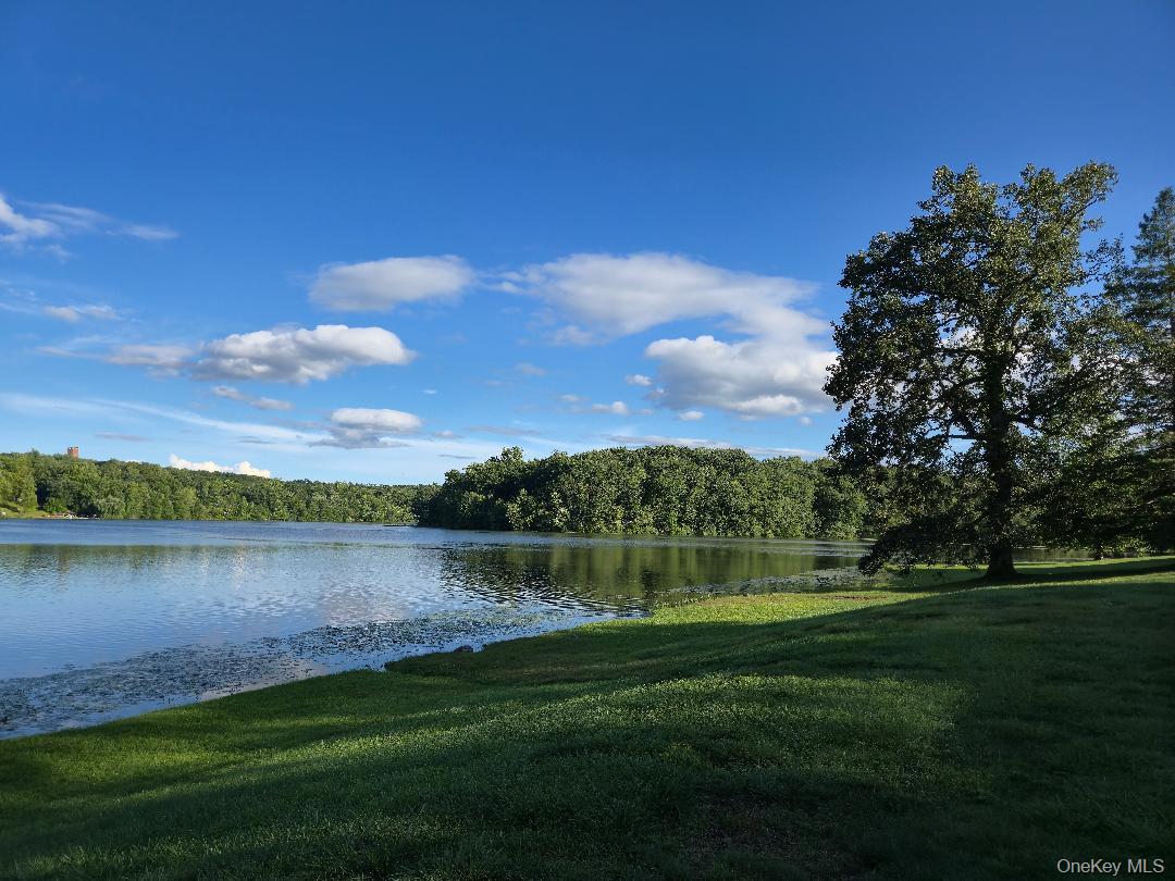 Welcome Home to Wonderful Lakeside Colony, located on Bucolic Mohegan...