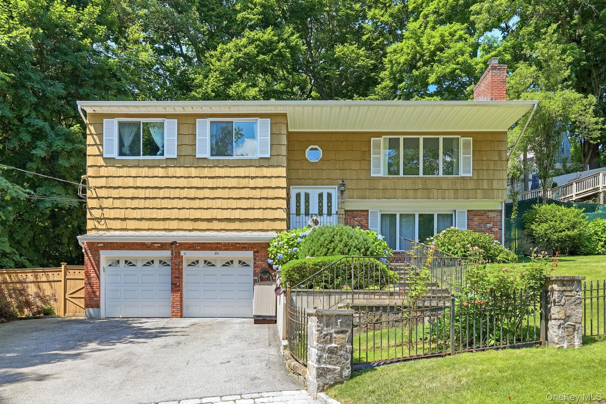 Now available for lease, this sun-filled and impeccably maintained spl...
