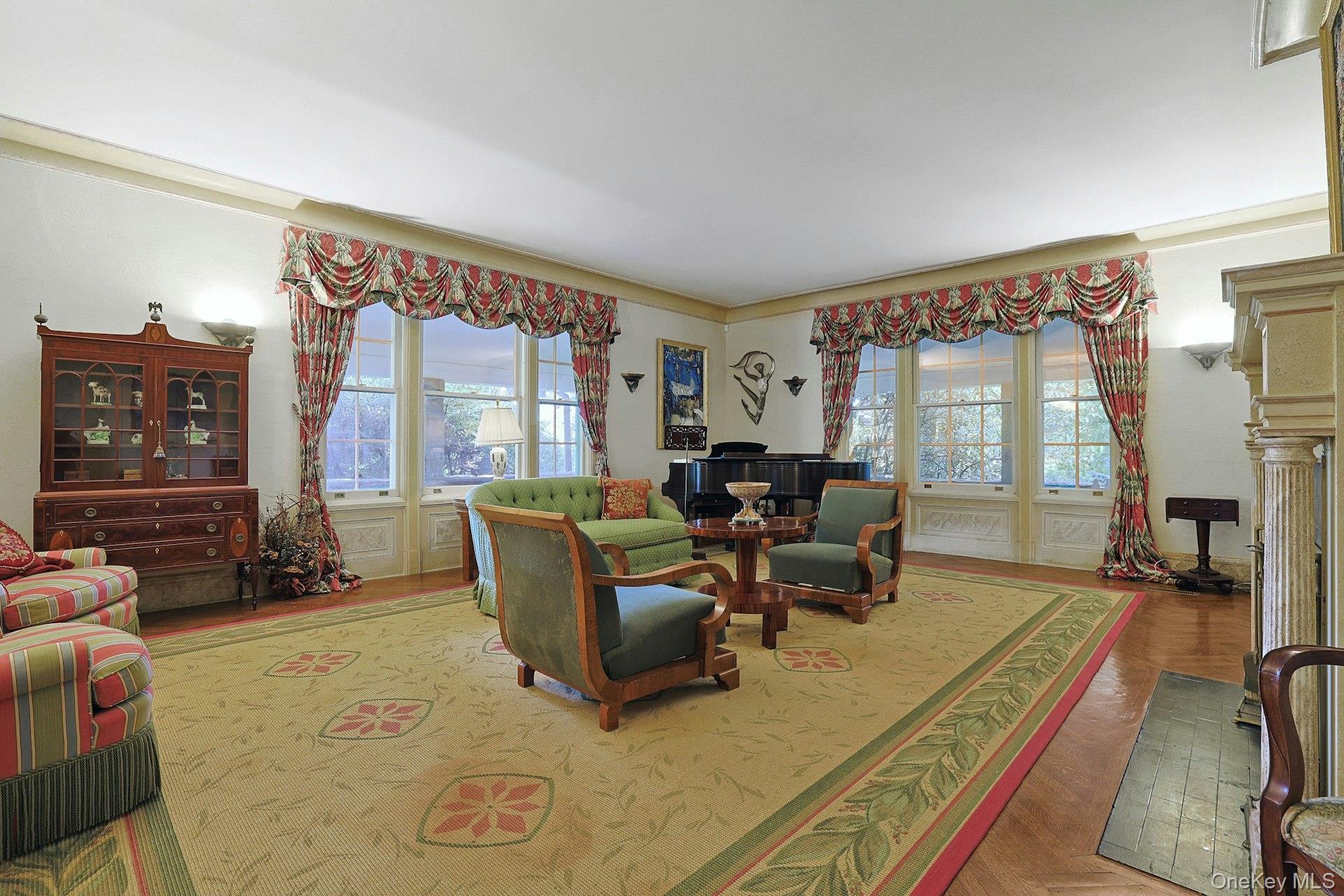 Photo 9 of this property