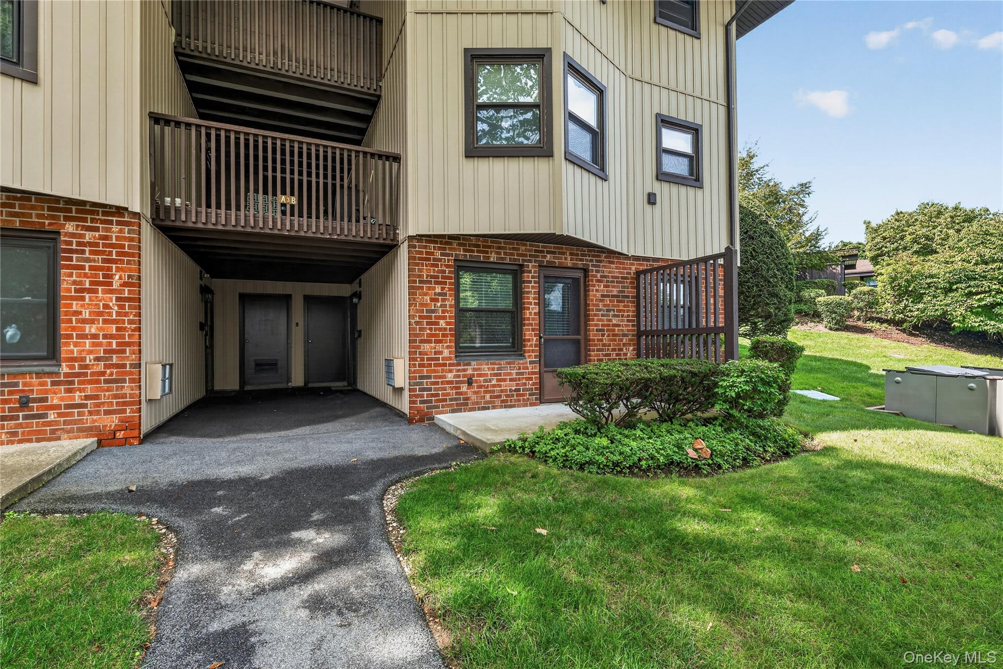 Photo 4 of this property