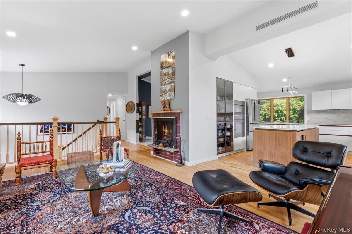 Photo 4 of this property