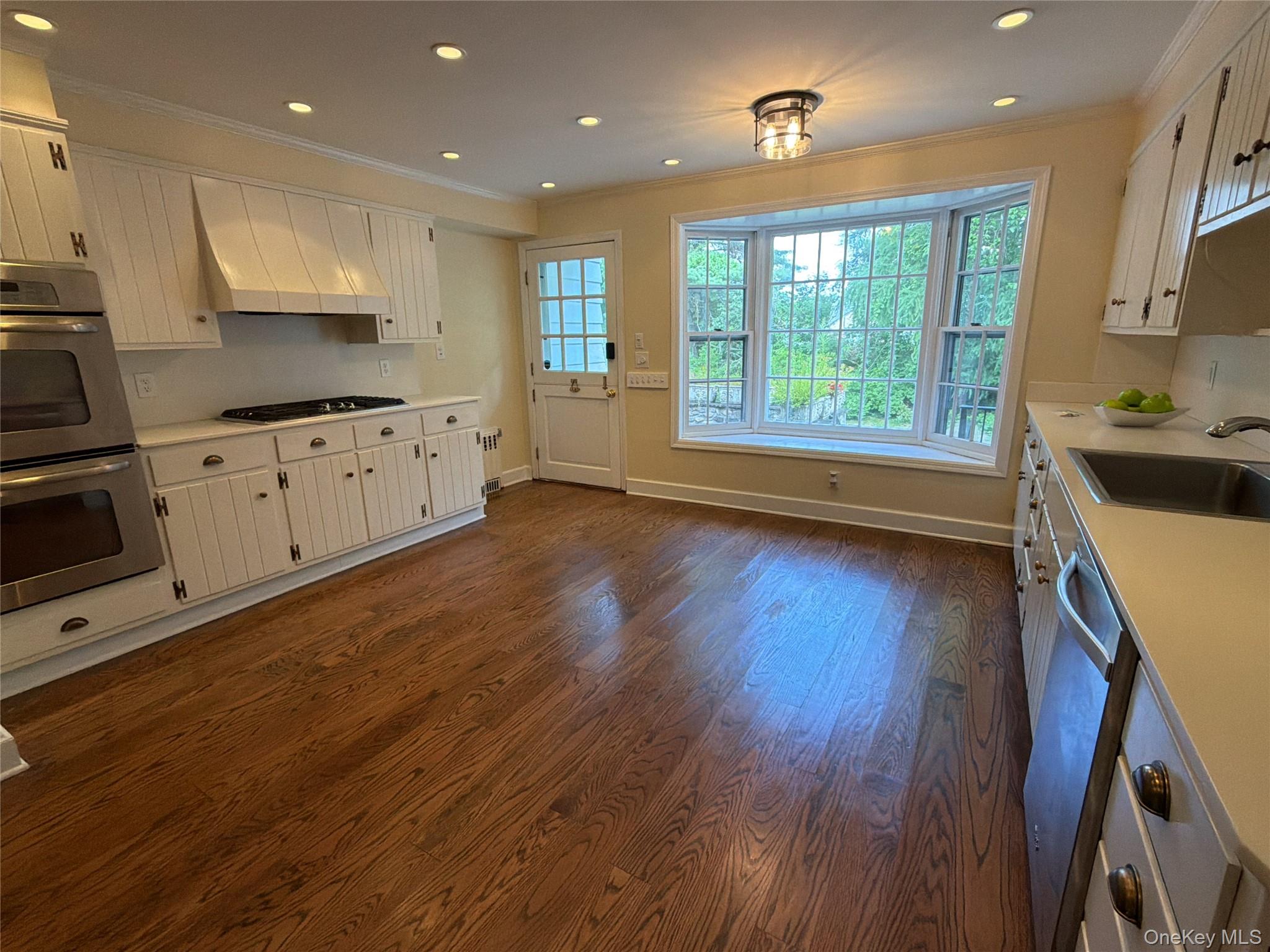 Photo 9 of this property