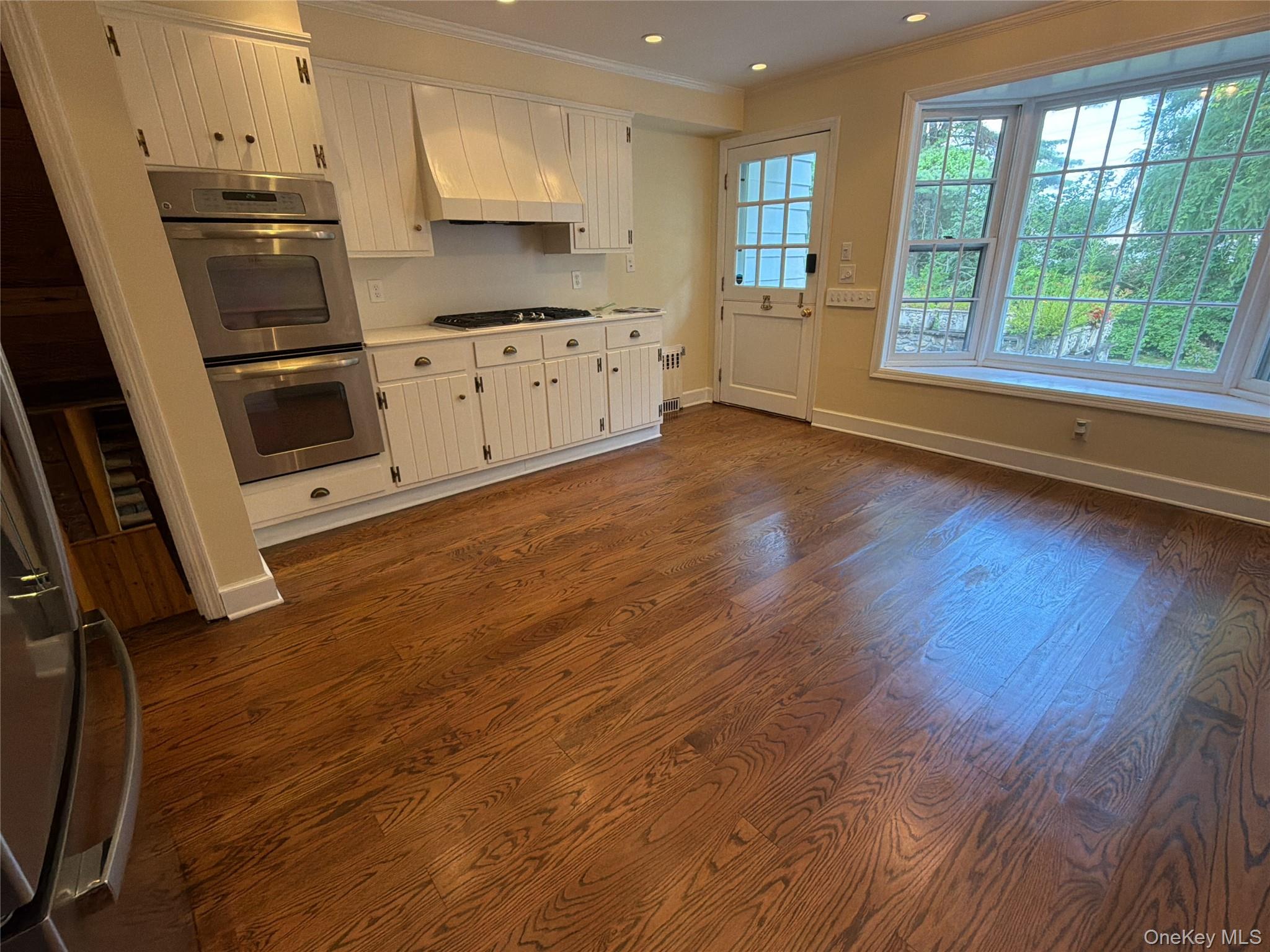 Photo 8 of this property